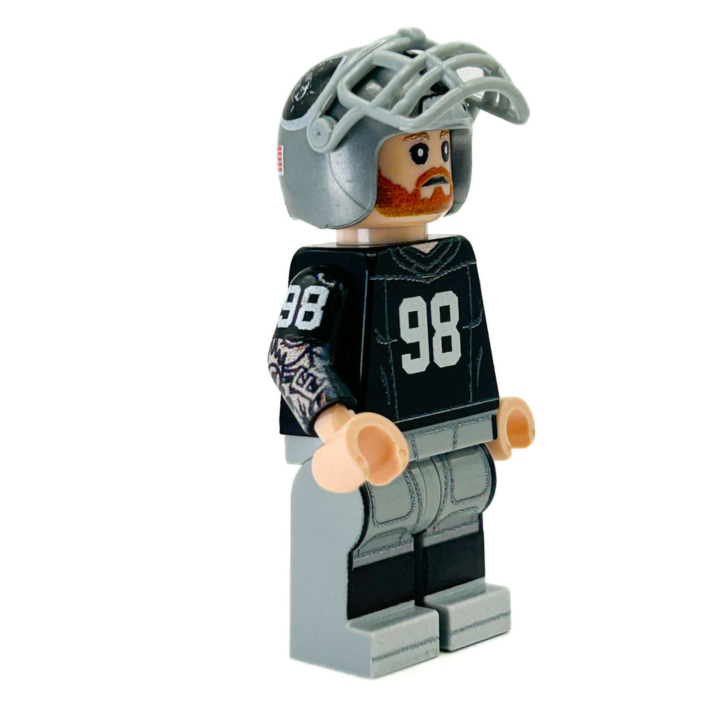 LEGOパーツを使用した＃98 DEラスベガス フットボール選手ミニフィグ - B3カスタムズ