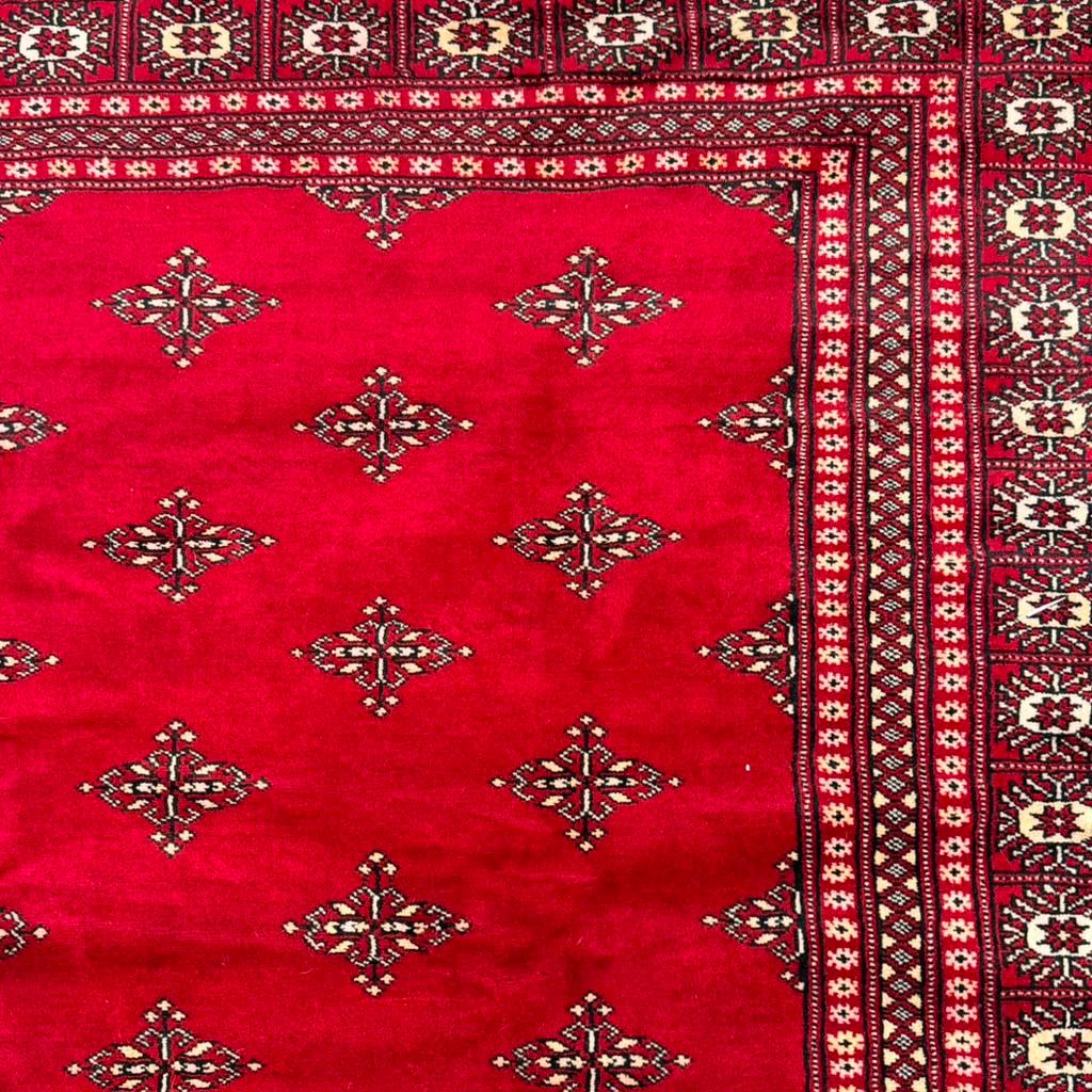 Hand-Knotted Pakistani Bokhara Rug – 100% Wool, size 8'2" x 9'7"