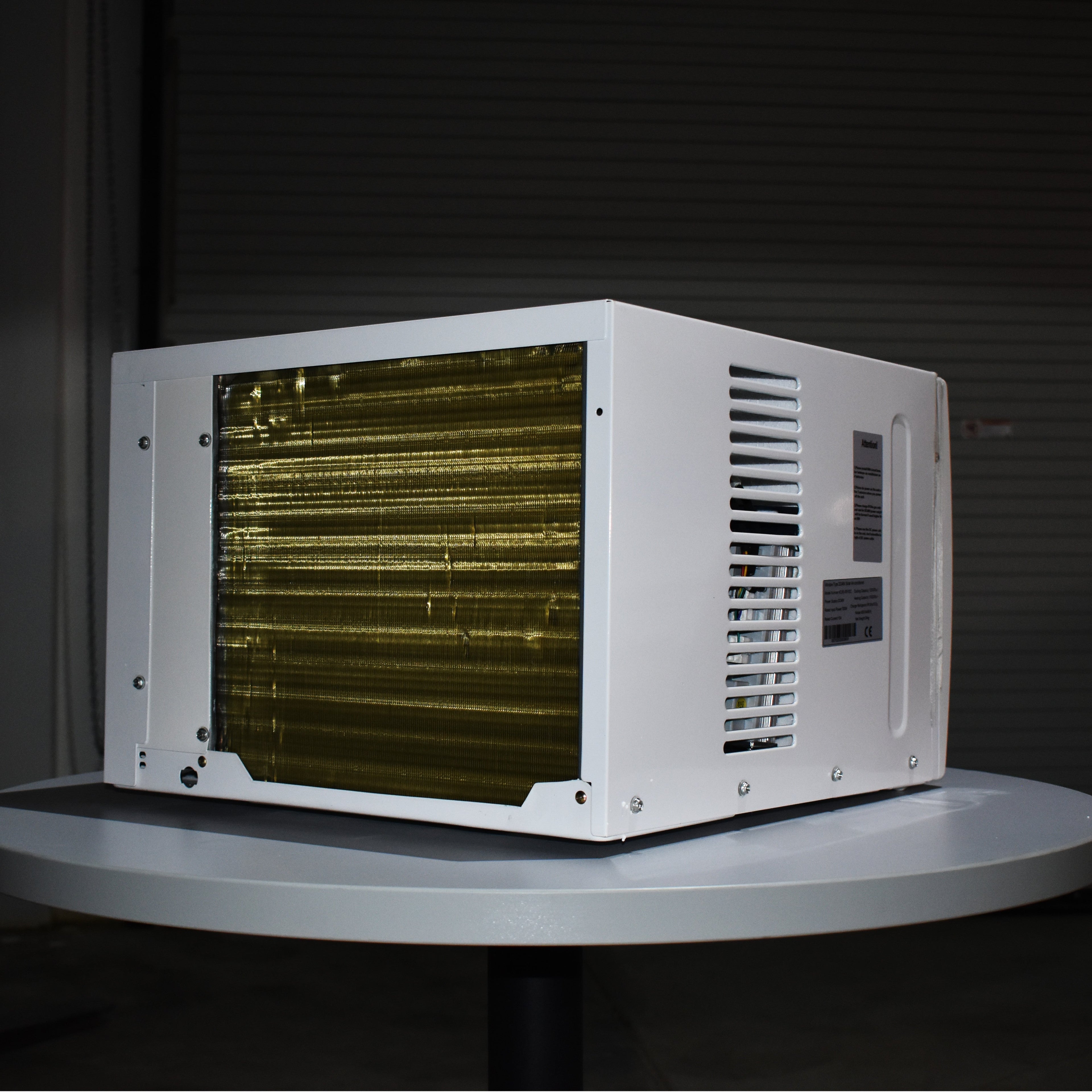 Climatiseur et chauffage de fenêtre 24V DC fonctionnant directement sur batterie