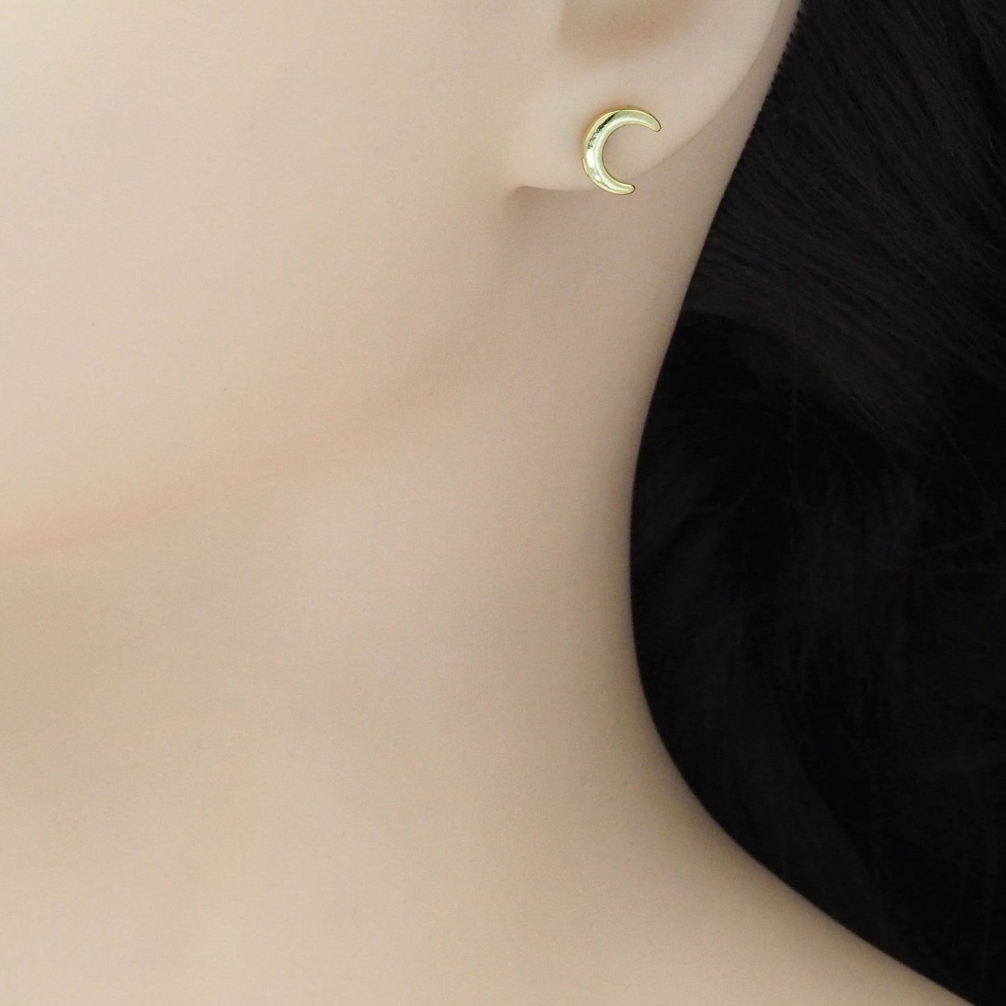Plain Gold Cresent Moon Stud Earrings, Sku#LK897