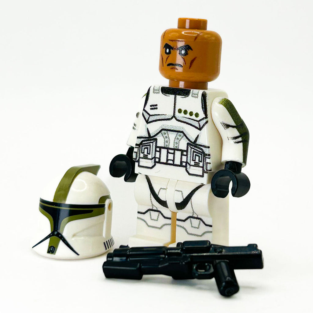 Olive Clone Trooper (Olive, P1) Minifig
