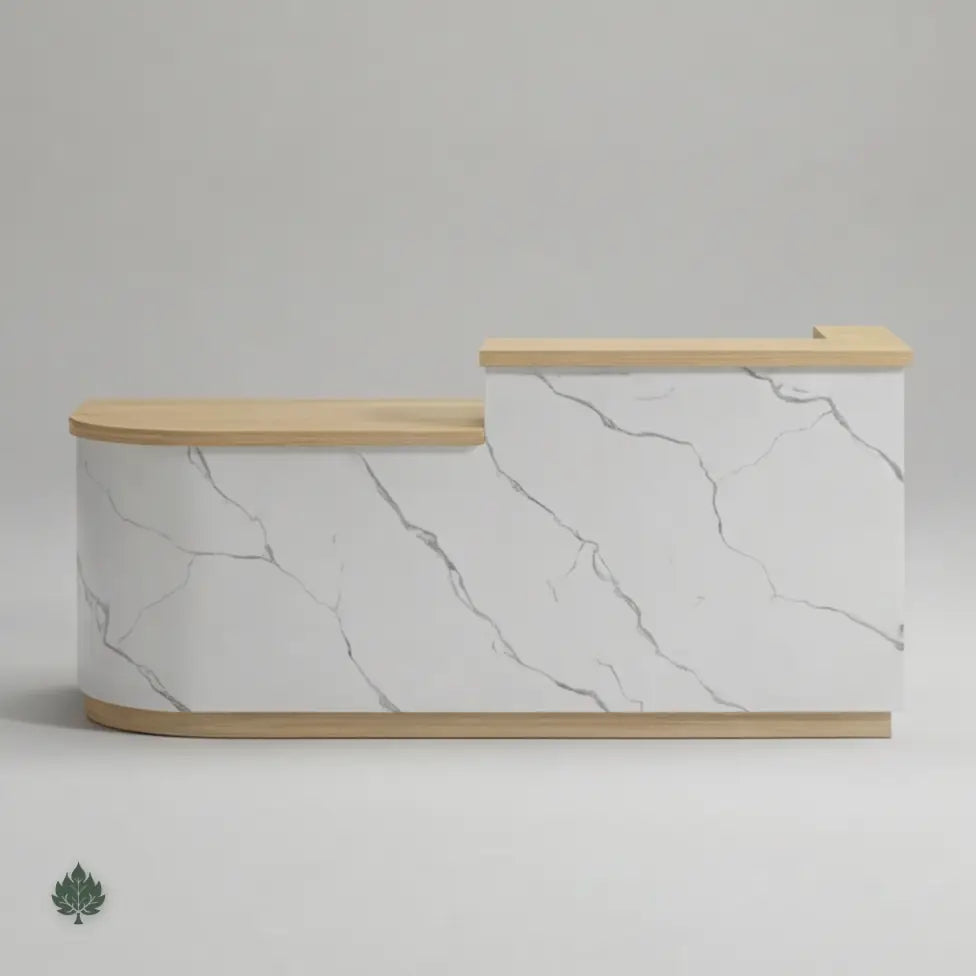 Beatriz · Front Reception Desk