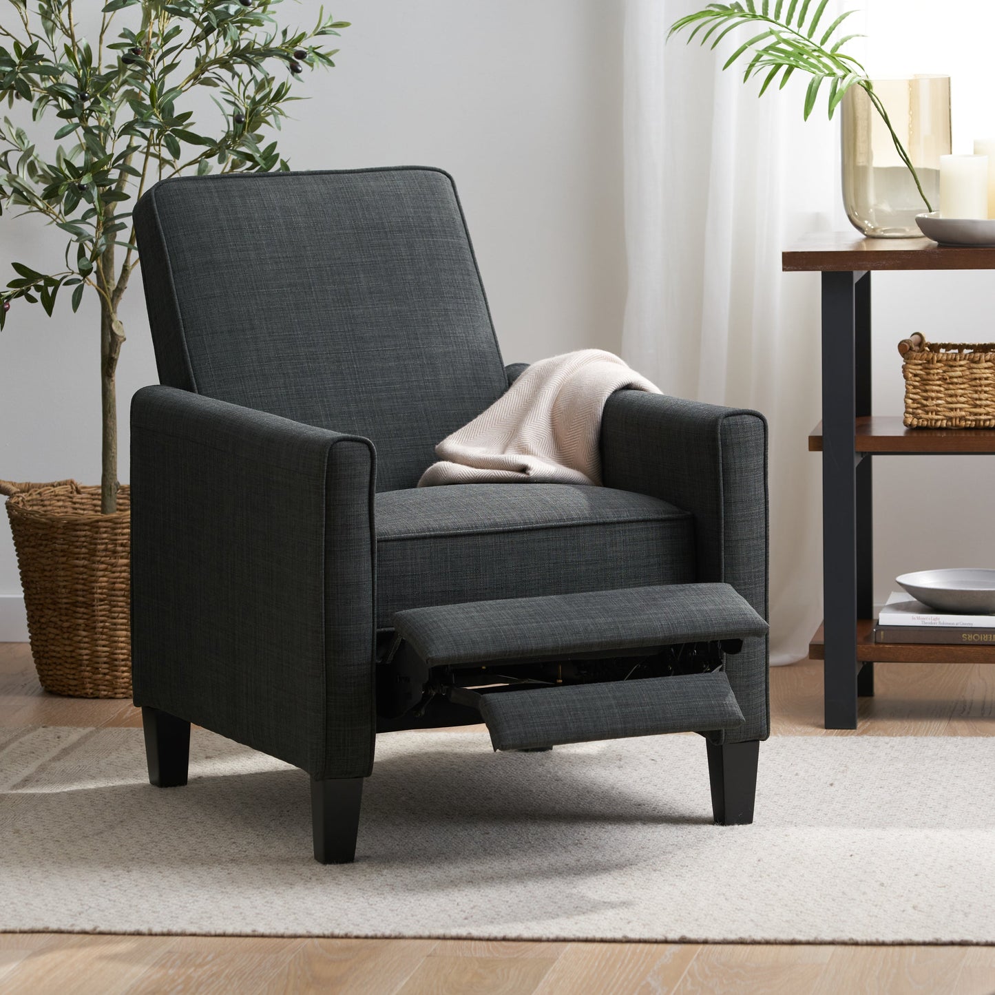 27.5" Push Back Recliner Chair