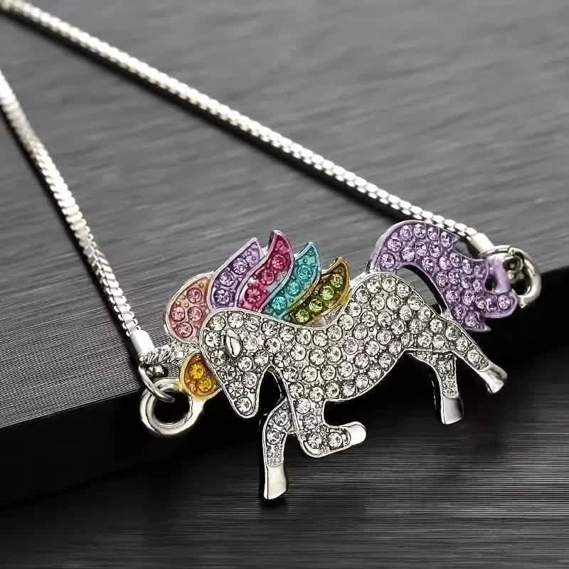 Ensemble de 5 pièces : collier avec pendentif, bracelet, boucles d'oreilles, bague, accessoires de décoration