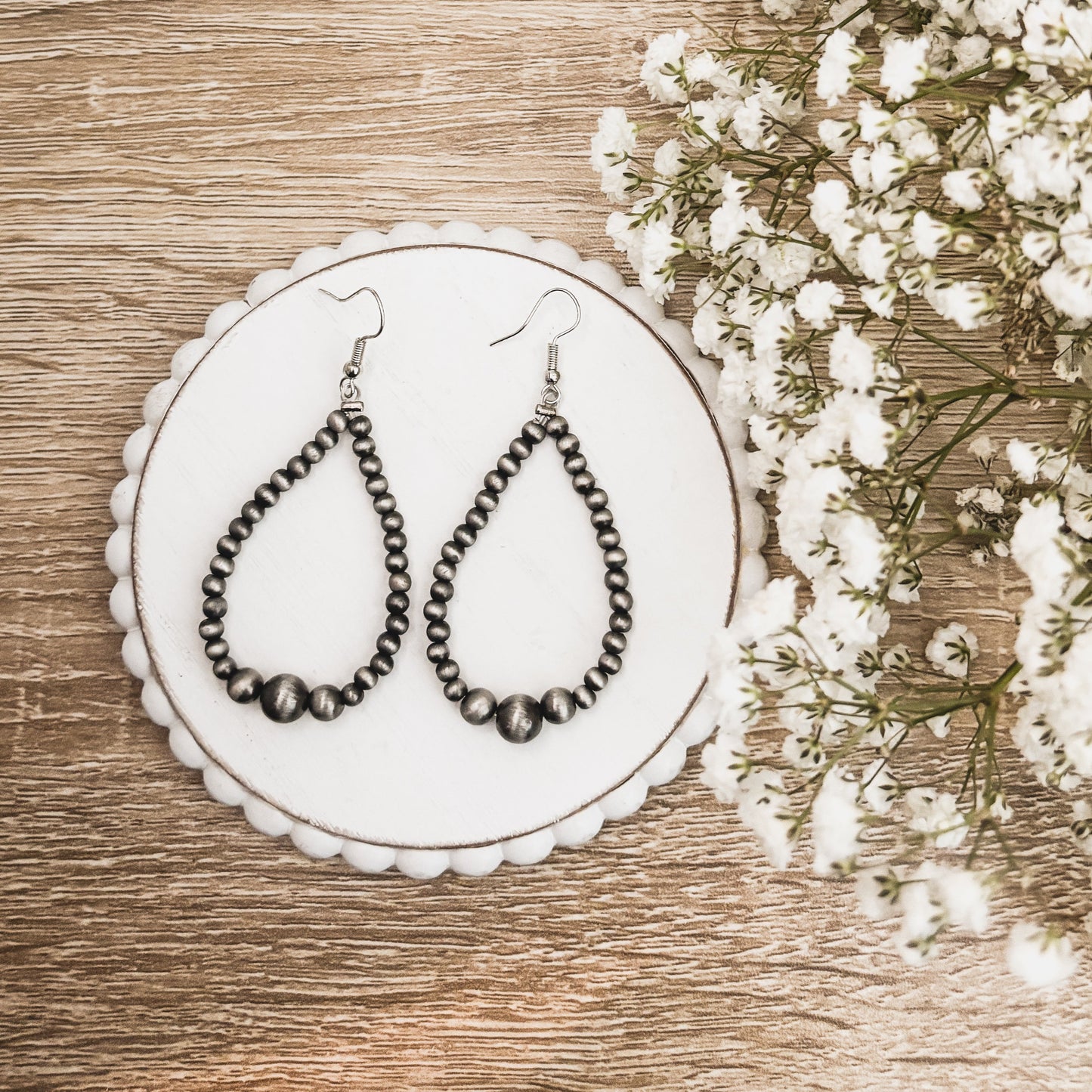Beautiful Navajo Pearl Earrings