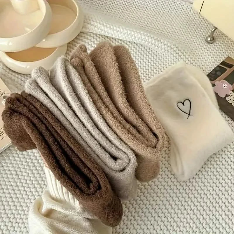 6 paires : chaussettes douces brodées cœurs, très confortables et chaudes pour temps froid