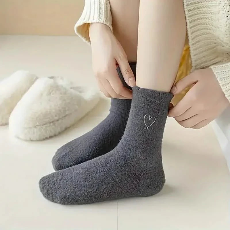 6 paires : chaussettes douces brodées cœurs, très confortables et chaudes pour temps froid