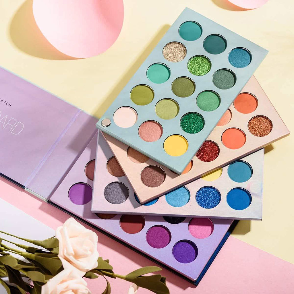 Palette de fards à paupières 60 couleurs, ensemble de maquillage 4-en-1 avec tableau de couleurs