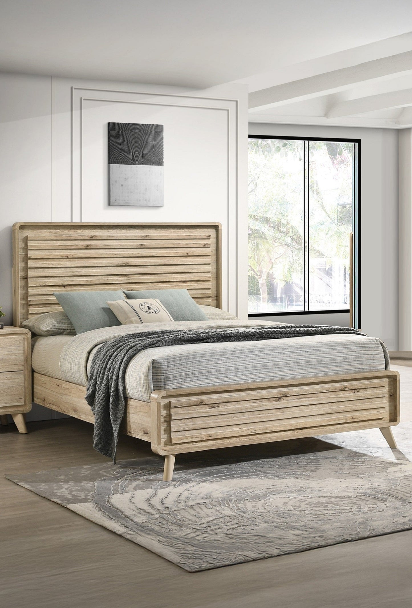 Mid-Century-Inspired Queen Size Panel Bed