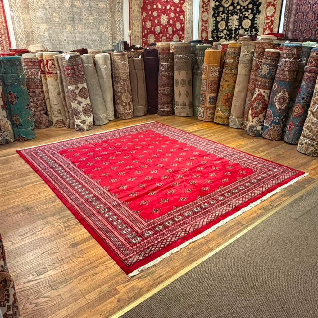 Hand-Knotted Pakistani Bokhara Rug – 100% Wool, size 8'2" x 9'7"