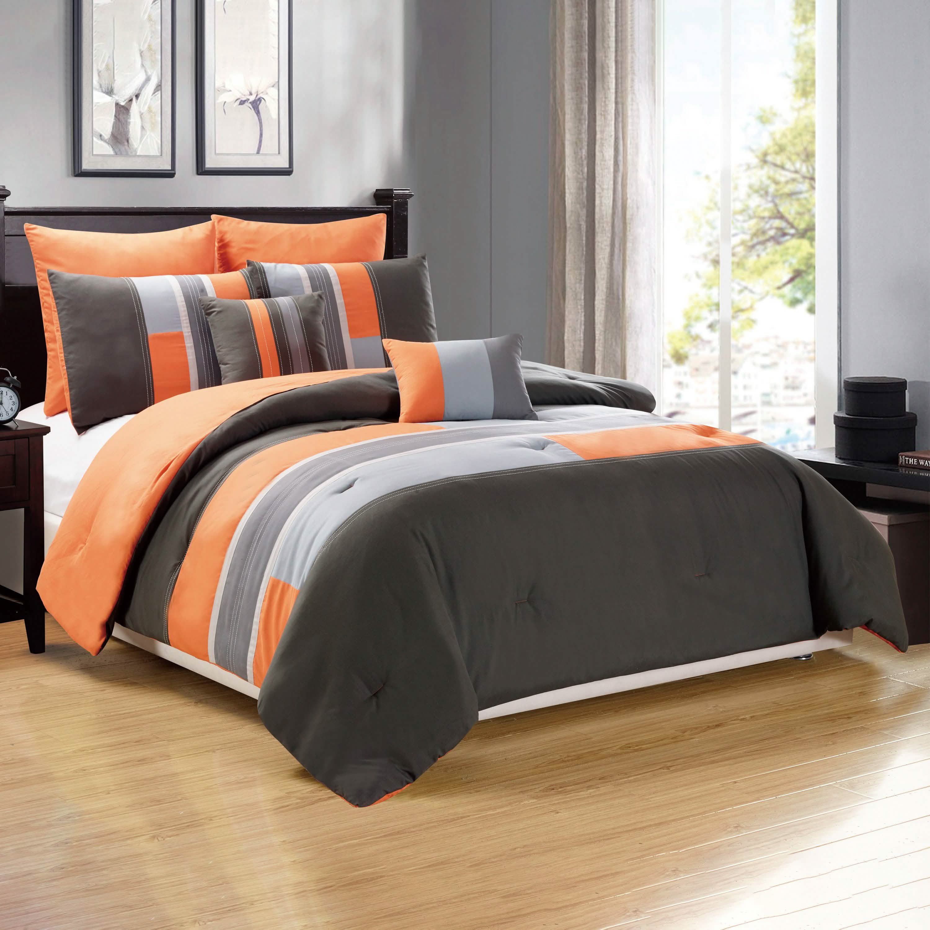 7-Piece: Luxury Bordered Queen Comforter Set