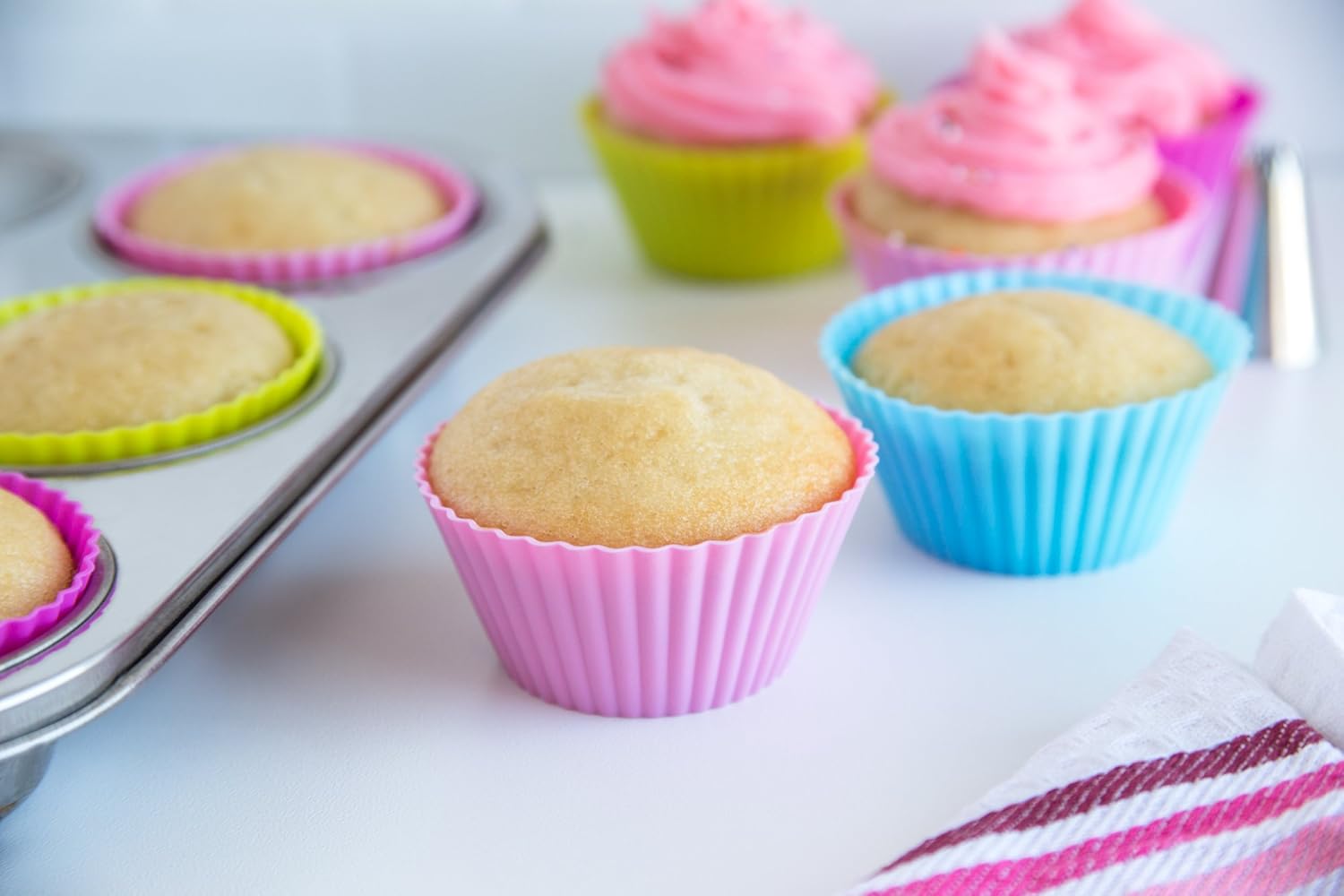 Assorted Colors Silicone Baking Cup, Fox Run Brand, Standard Size, 2 3/4" x 1 1/4" - 12 cups / set