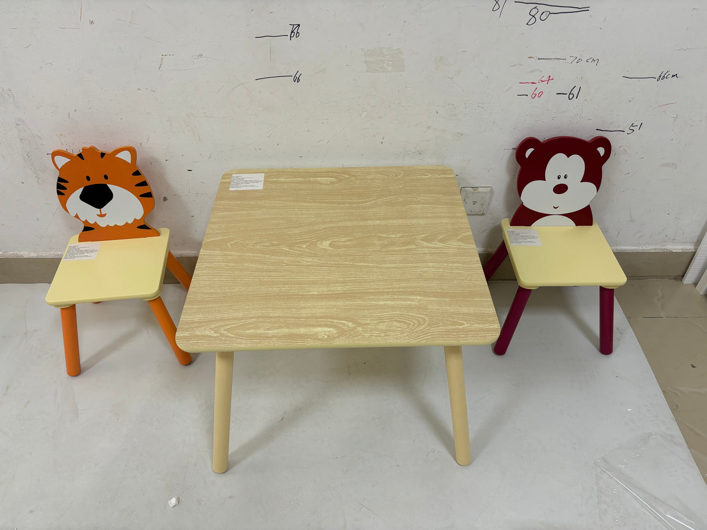 Kids Table and 2 Chairs Set