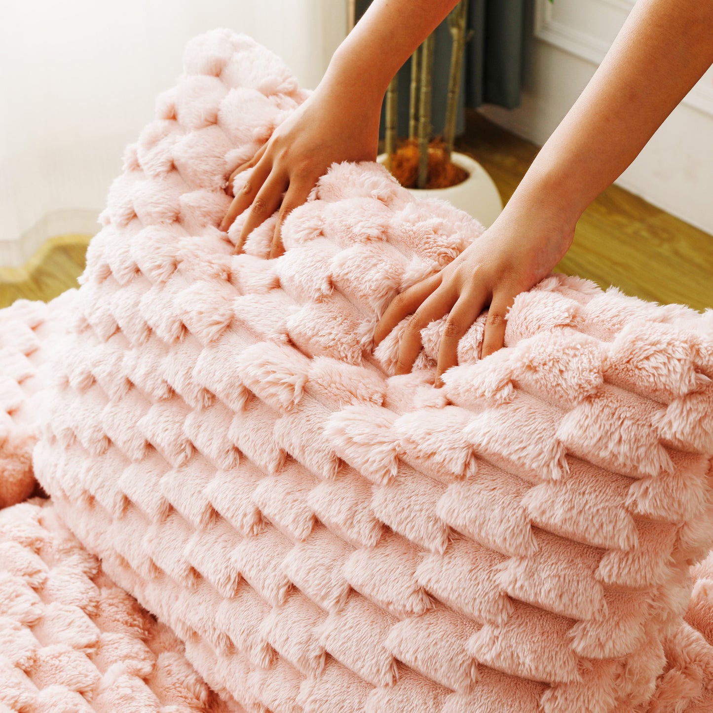 Pink Turtle Velvet Versatile Sofa