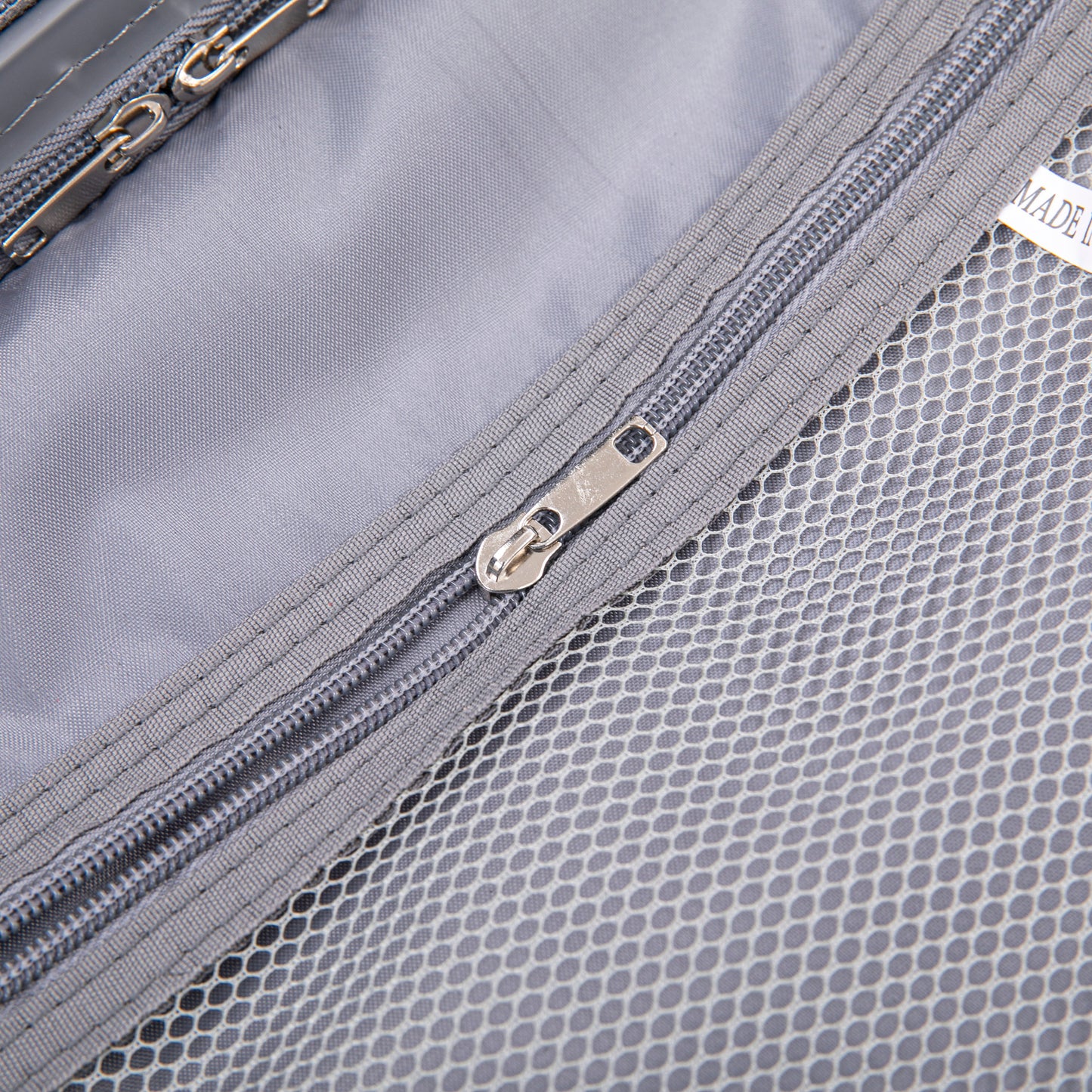 Light Gray 4-Piece Spinner Wheel Luggage Set with Cosmetic Case