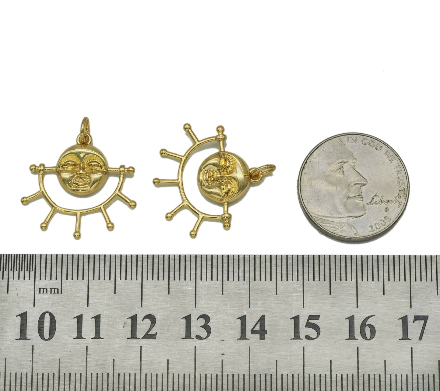 Gold Sun Face Charm, Sku#Z1458