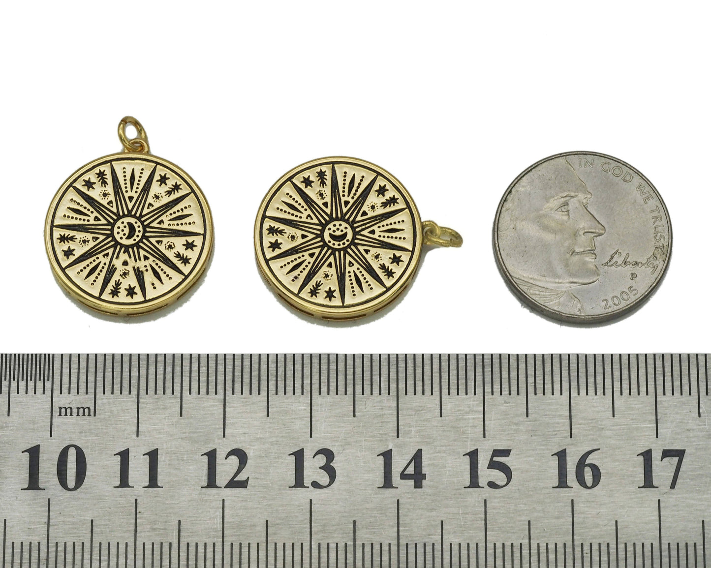 Gold North Star On Round Coin Charm, Sku#Z1456