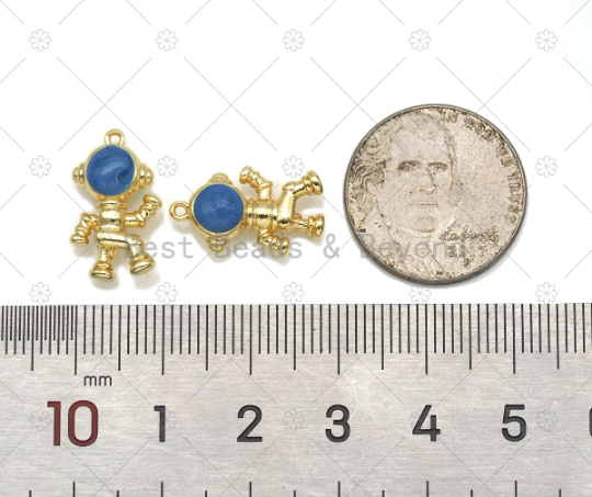 Astronaut Pendant, Astronaut Charm, Sku#LX07