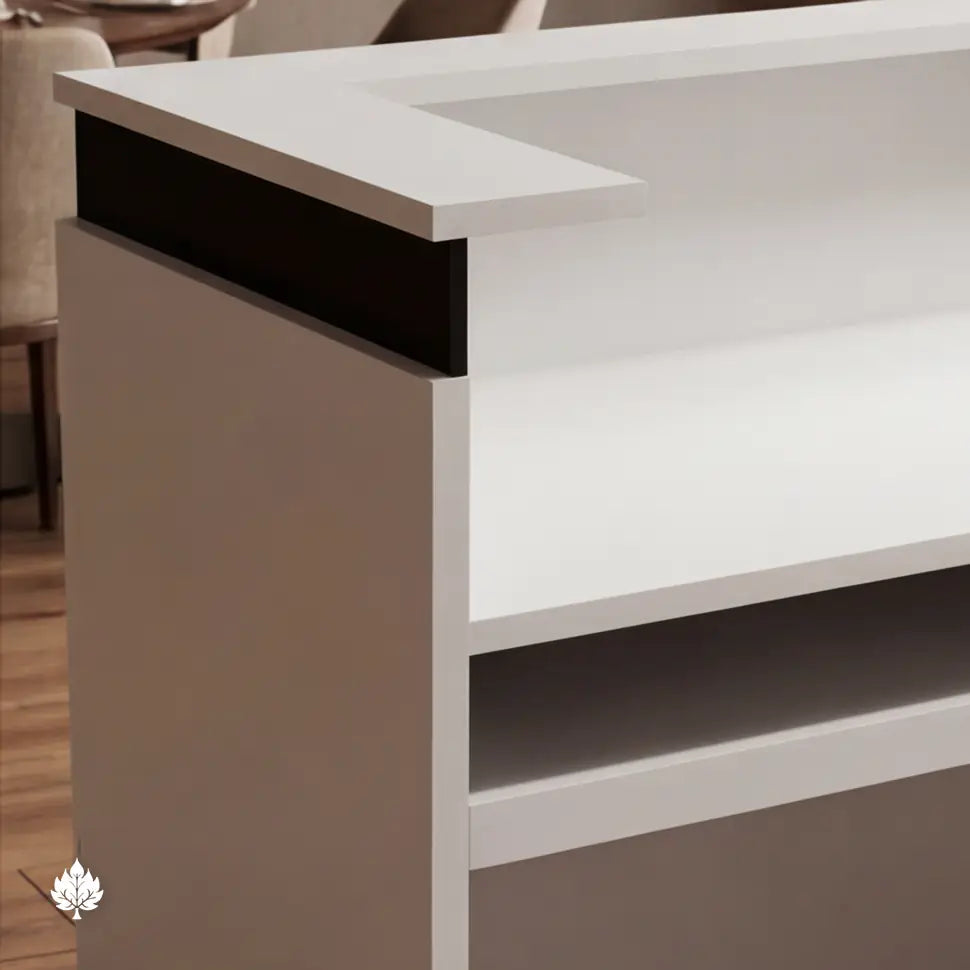 Elric · Front Reception Desk
