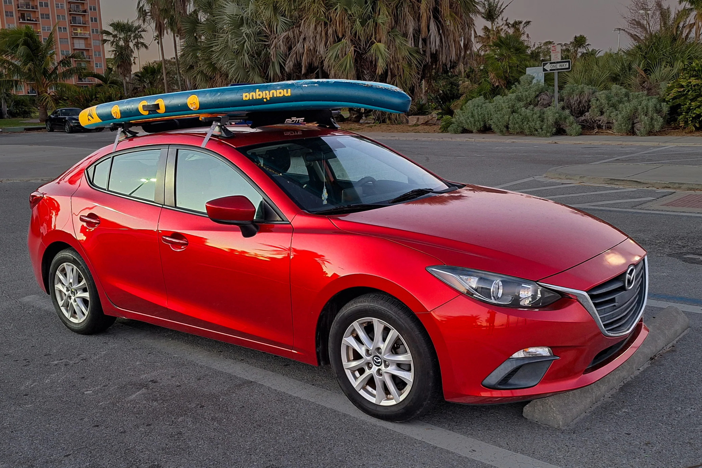 Nautiqua | BELIZE | Premium Paddleboard Water Bike