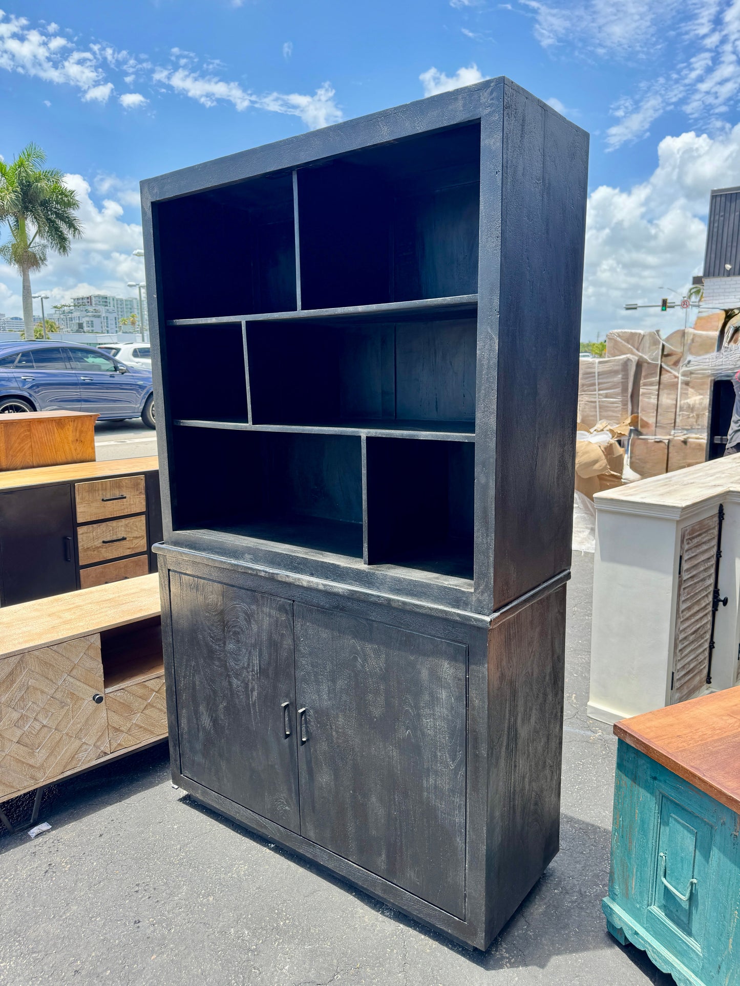 W/D Hutch - 48 x 18 x 79 in