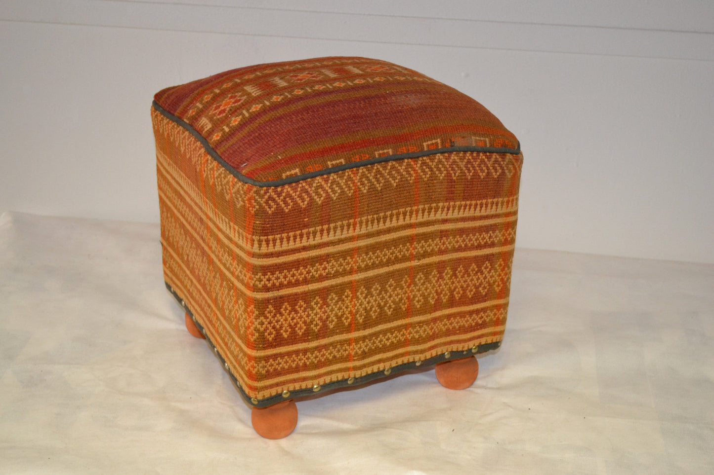 Rug Pouf/ Rug Sitting Stool / Rug Ottoman / Kilim Sitting Stool / Stools # 92