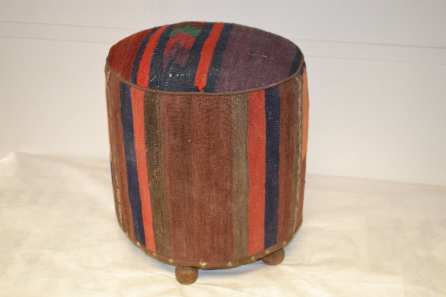 Rug Pouf/ Rug Sitting Stool / Rug Ottoman / Kilim Sitting Stool / Stools # 95
