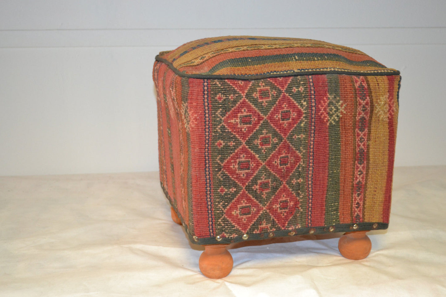 Rug Pouf/ Rug Sitting Stool / Rug Ottoman / Kilim Sitting Stool / Stools # 97