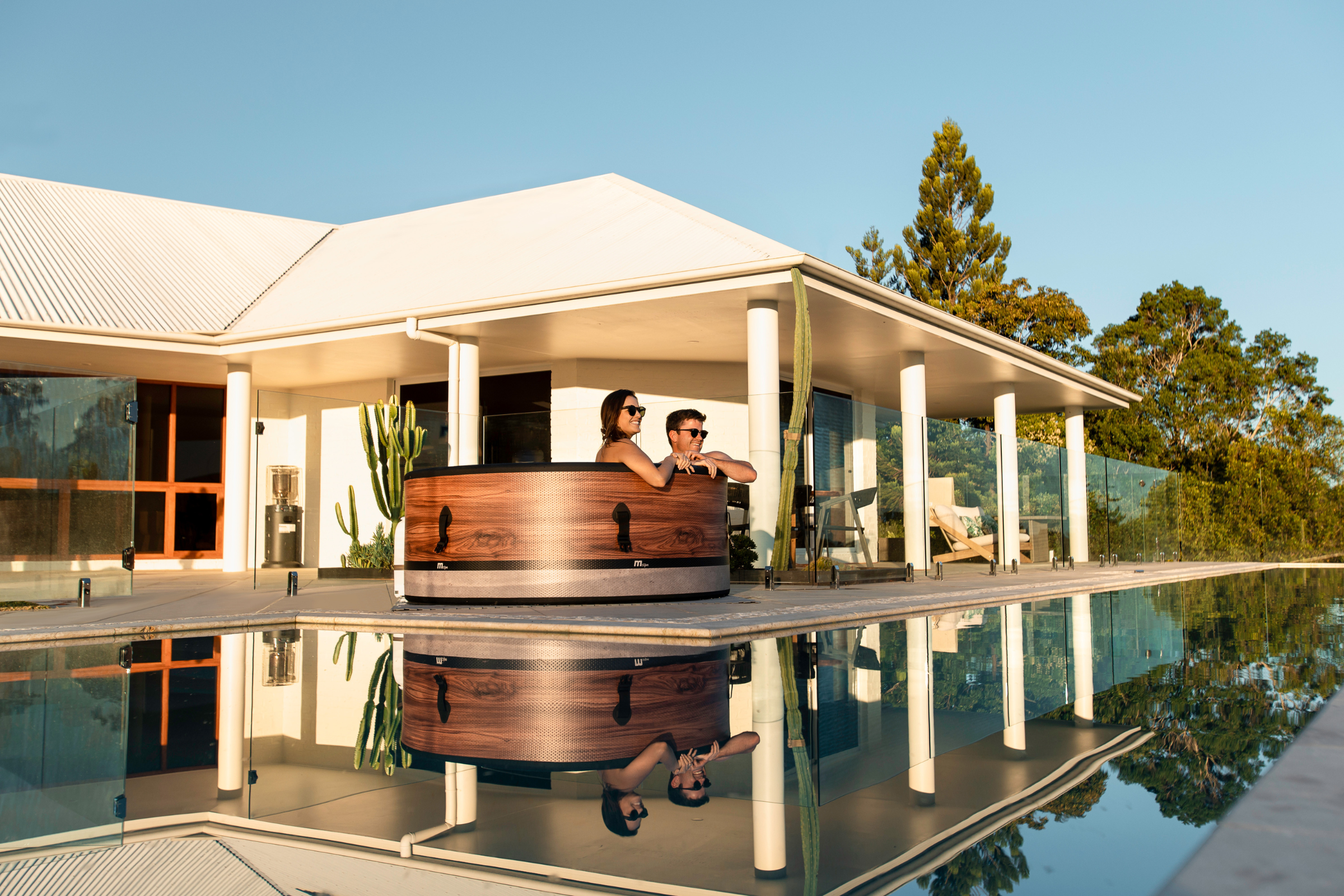 MSPA | DUET | Verto Series | Rigid Hot Tub & Spa | Upto 6 Person