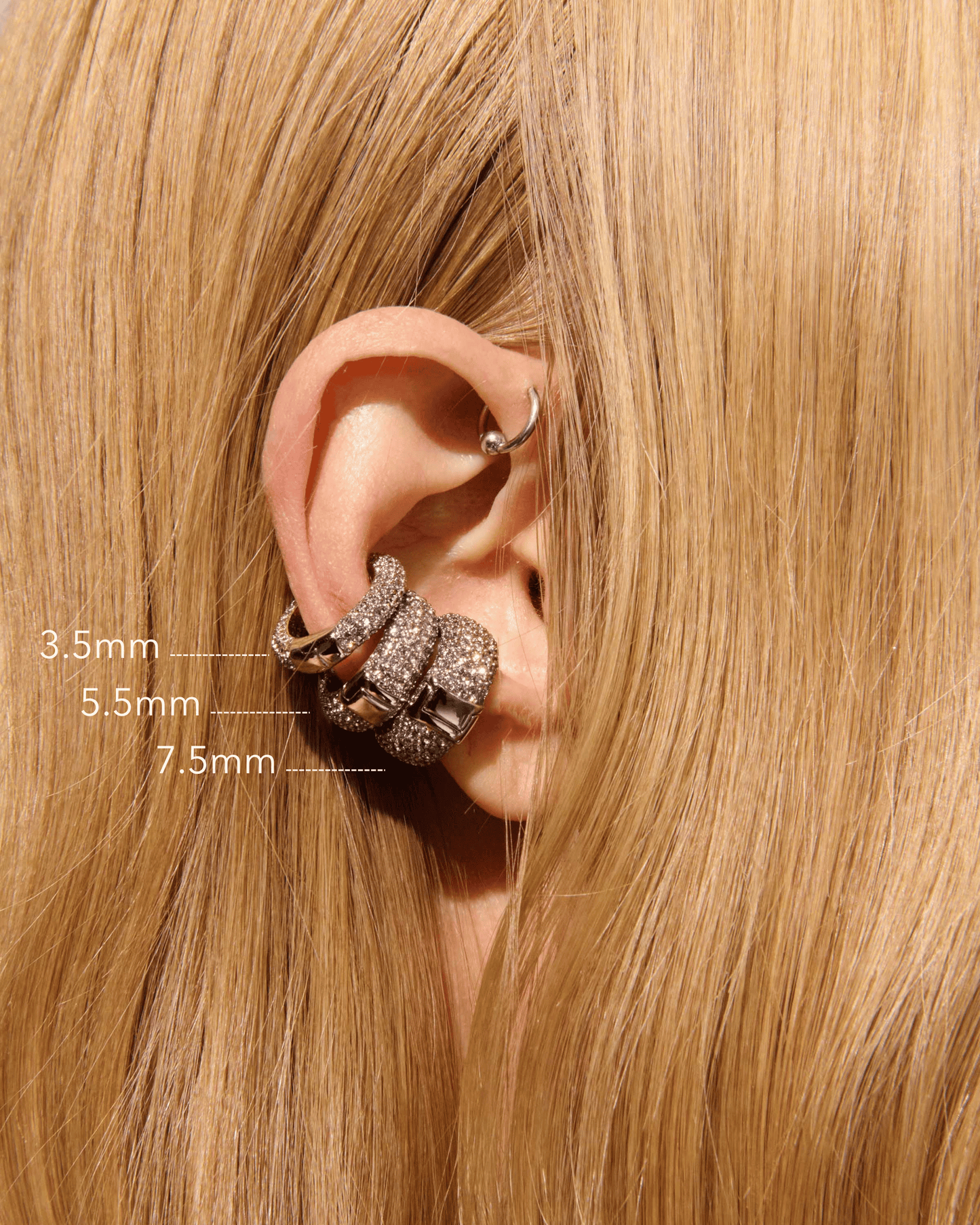 Eva Pavé Ear Cuff