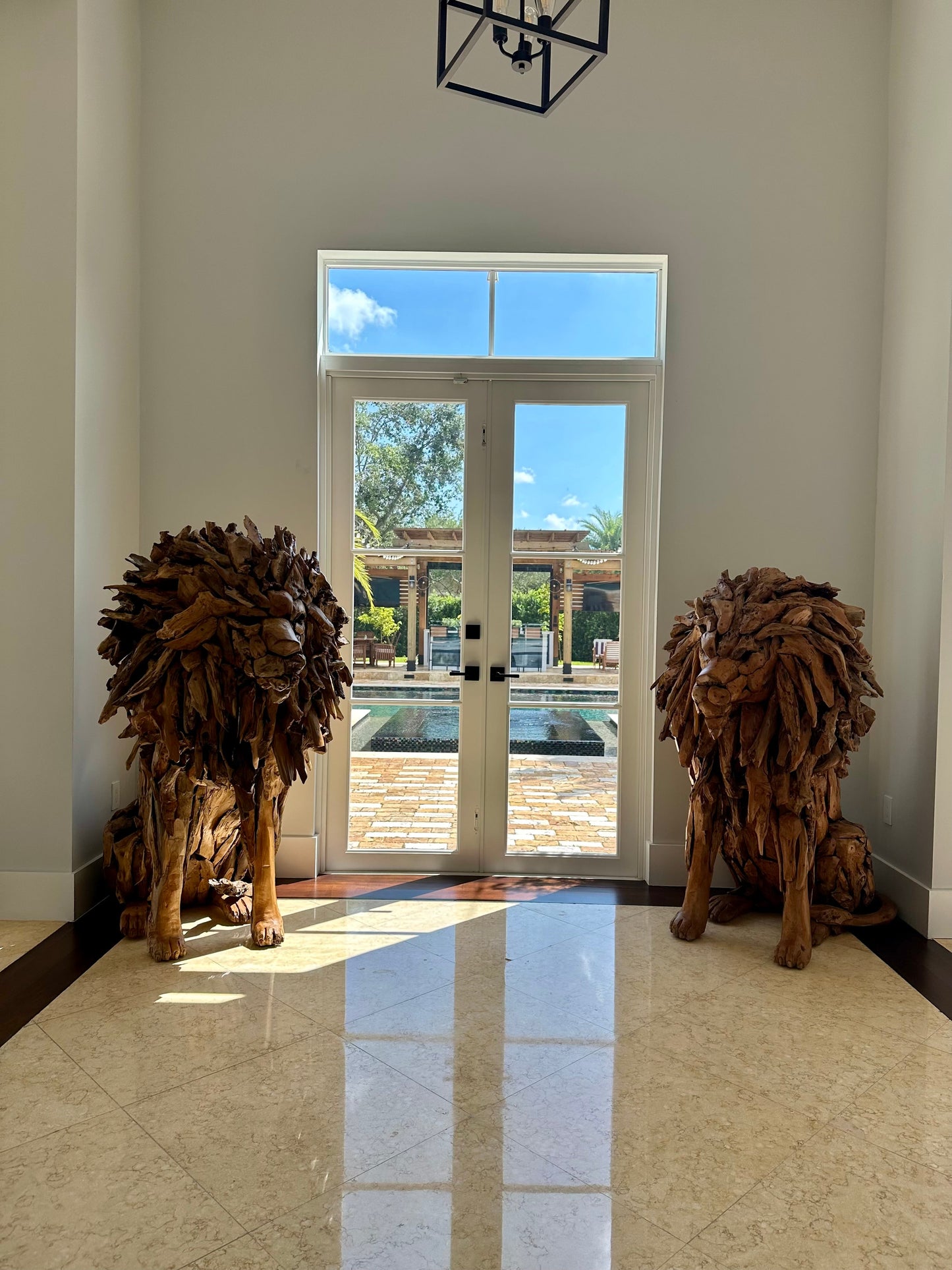 Teak Lion XL