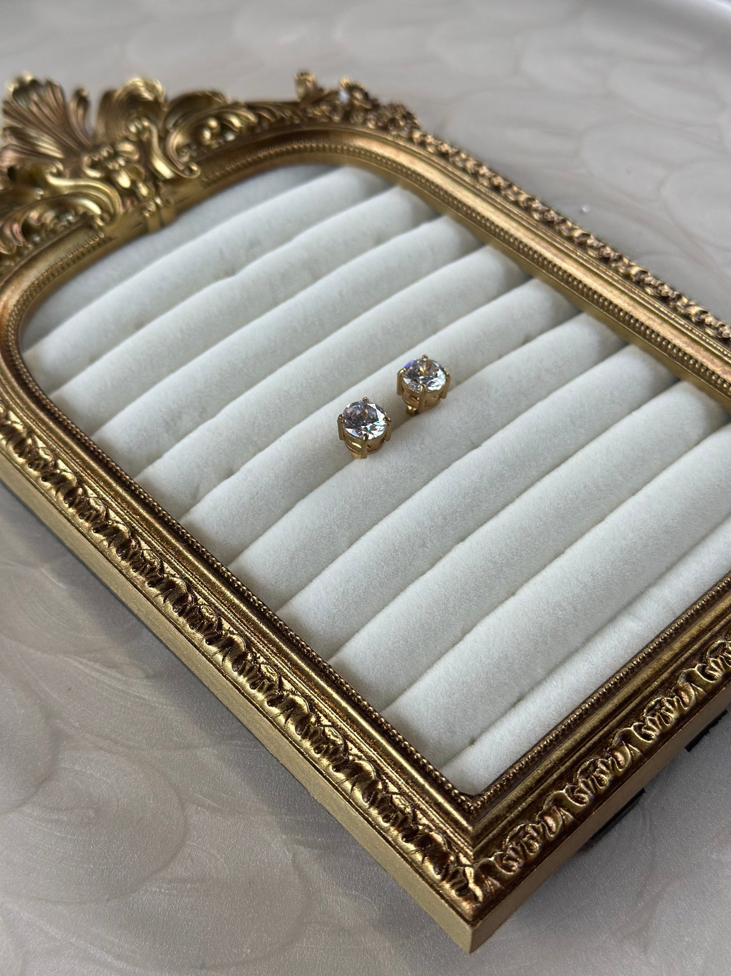 ✨The Diana Studs✨