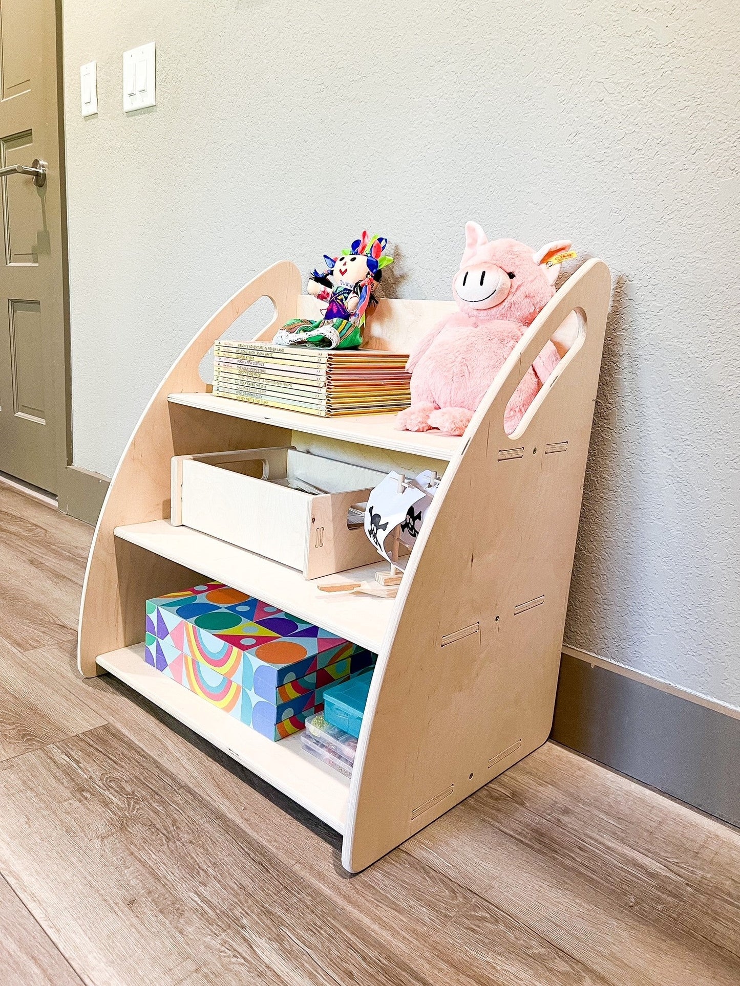 FINA- Toy Shelf
