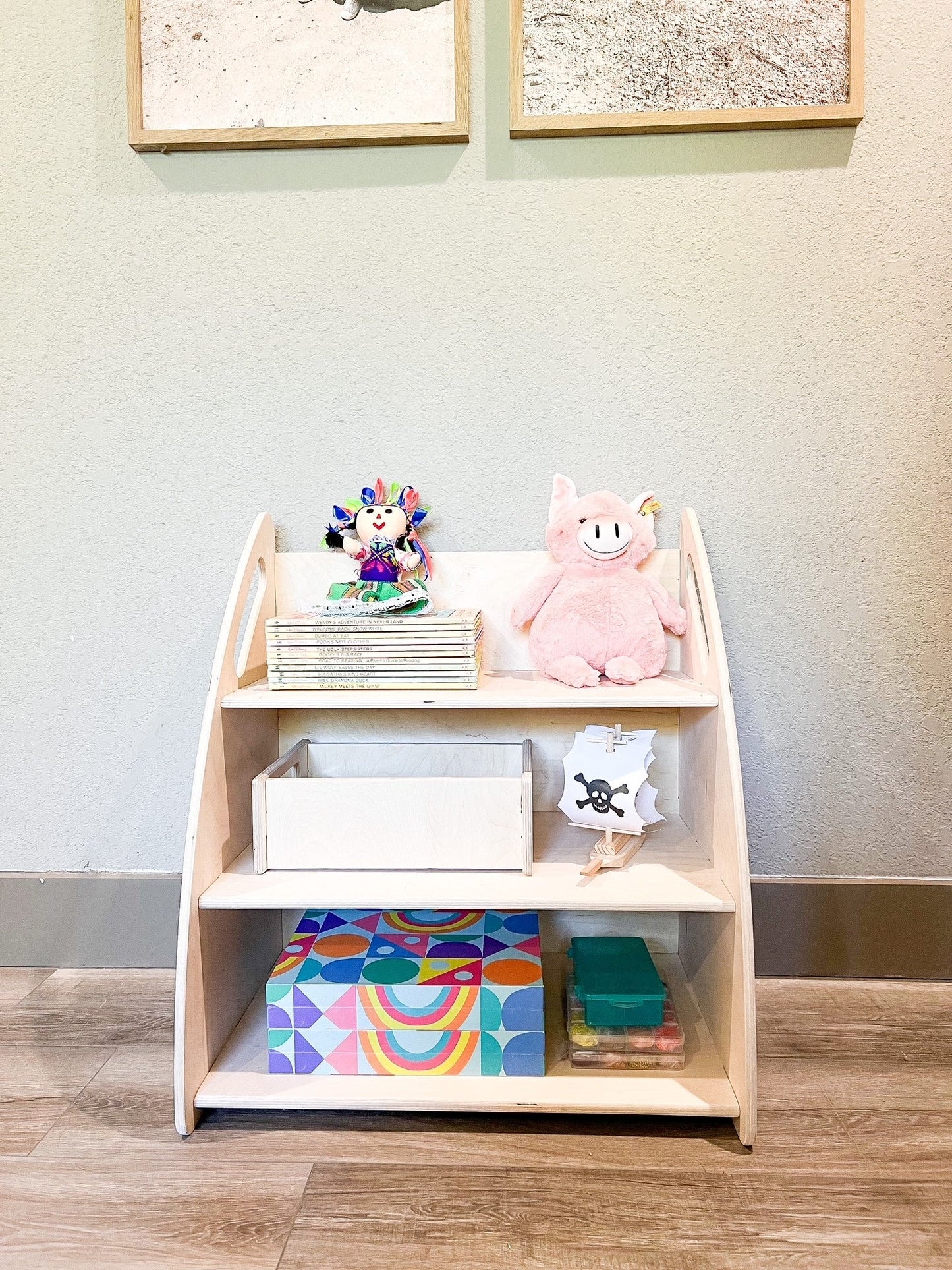 FINA- Toy Shelf
