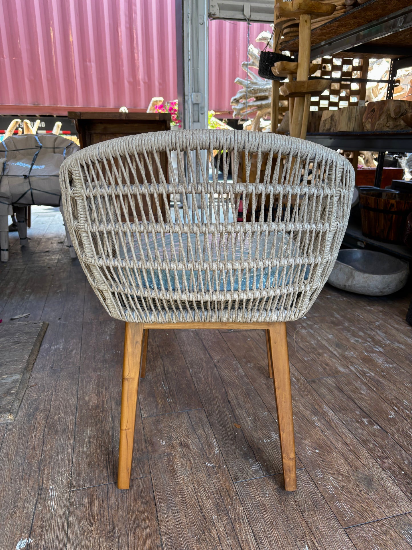 SYNTHETIC ROPE AND TEAK ARM CHAIR W/ BLUE CUSHION