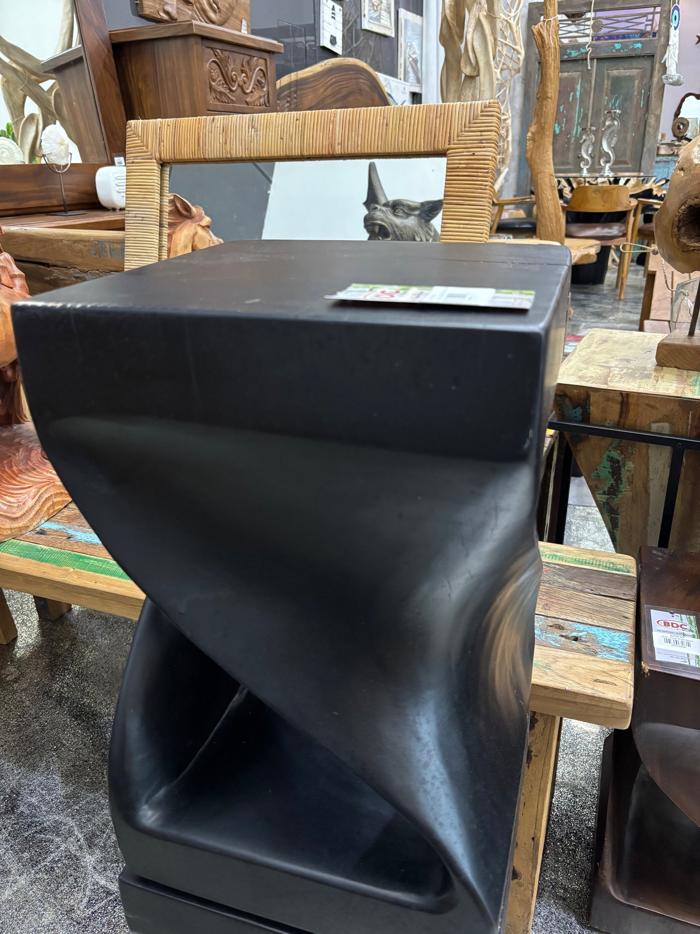 SUAR TWIST STOOL BURN FINISH