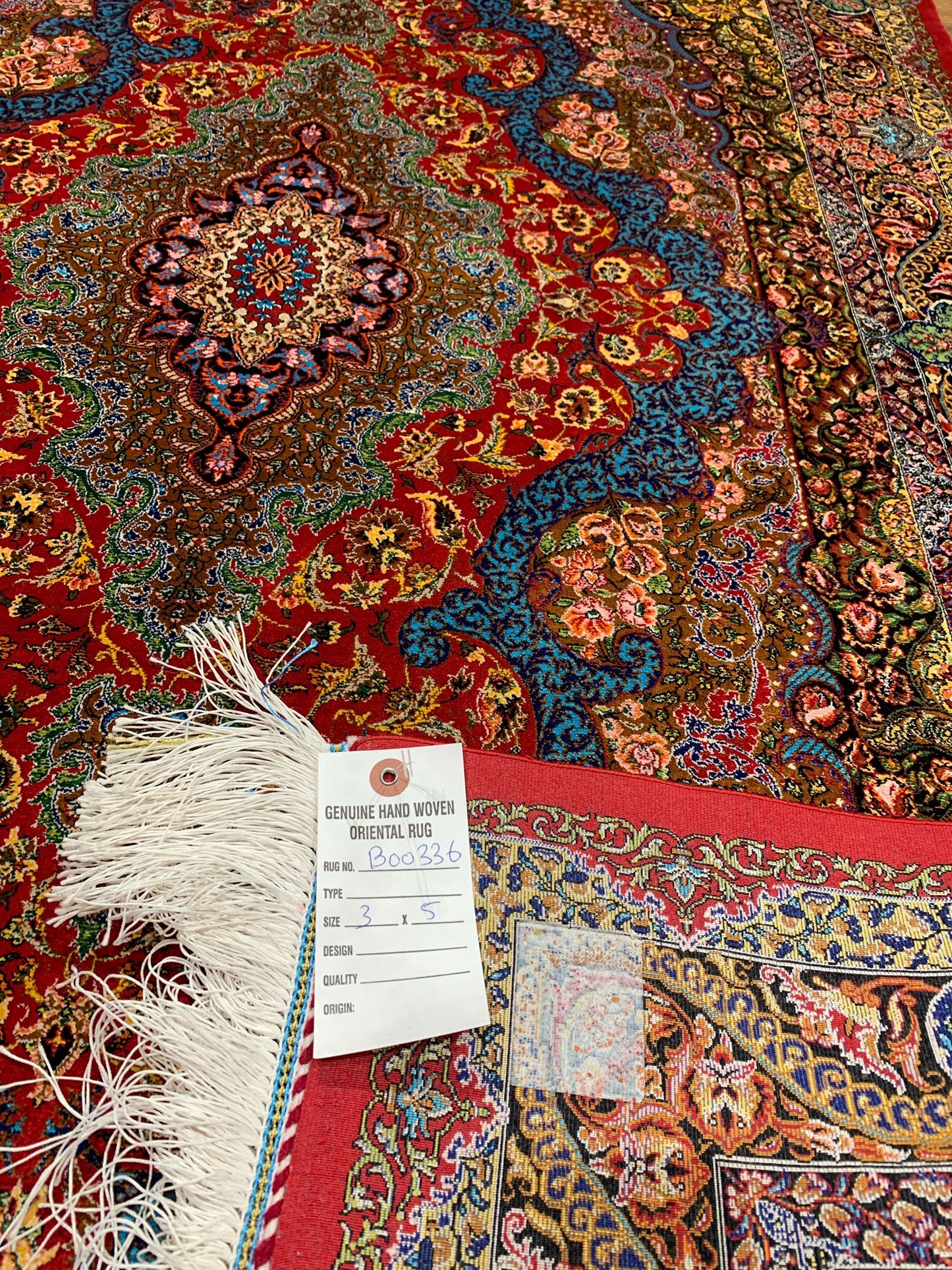 Exquisite 100% Silk Persian Design Rug – Elegant and Luxurious, size 3" x 5" (H)