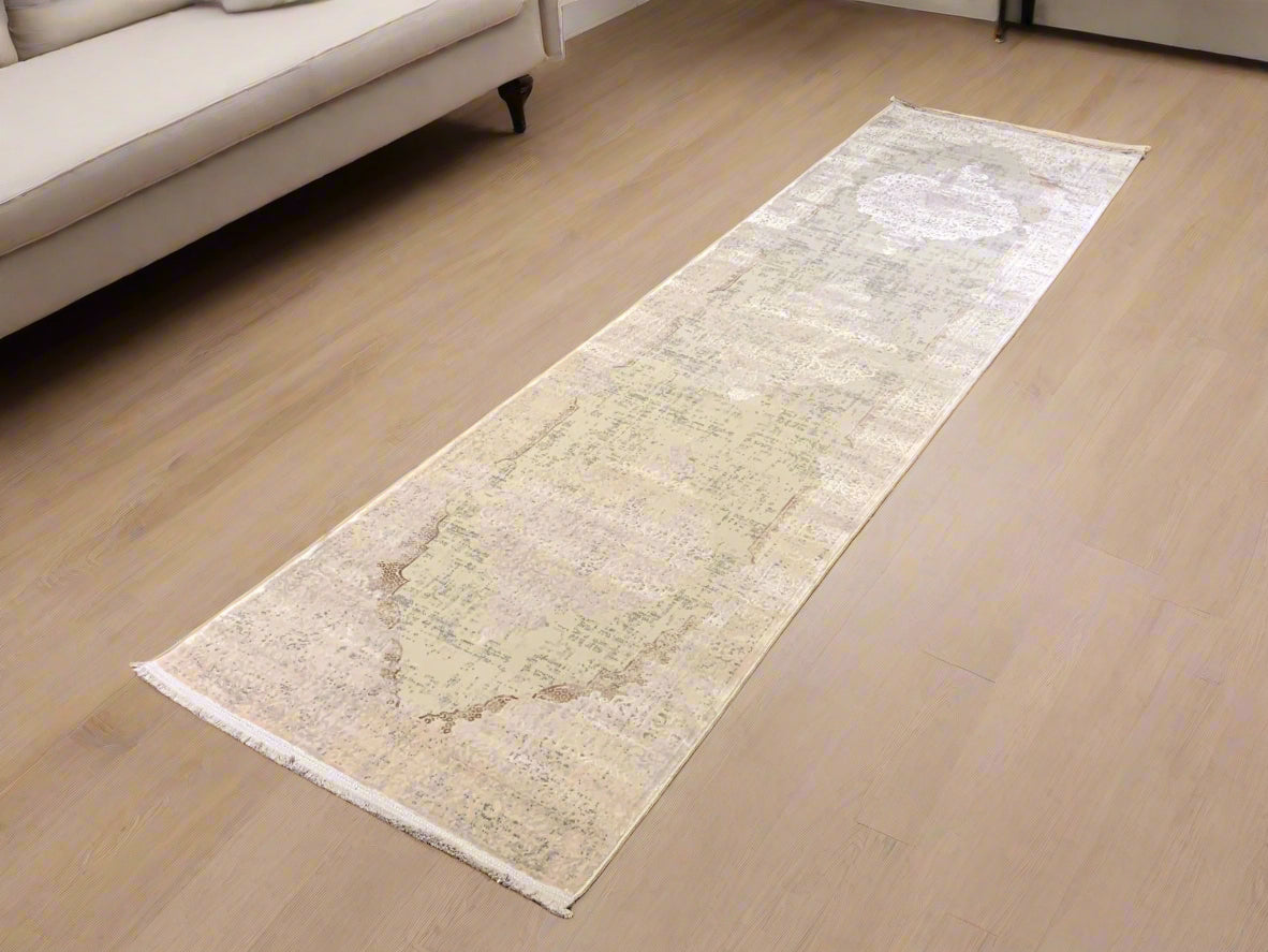 Persian-Inspired. Modern Defined. Turkish Made Rug, size 2' 6"x 9' 8" (O)