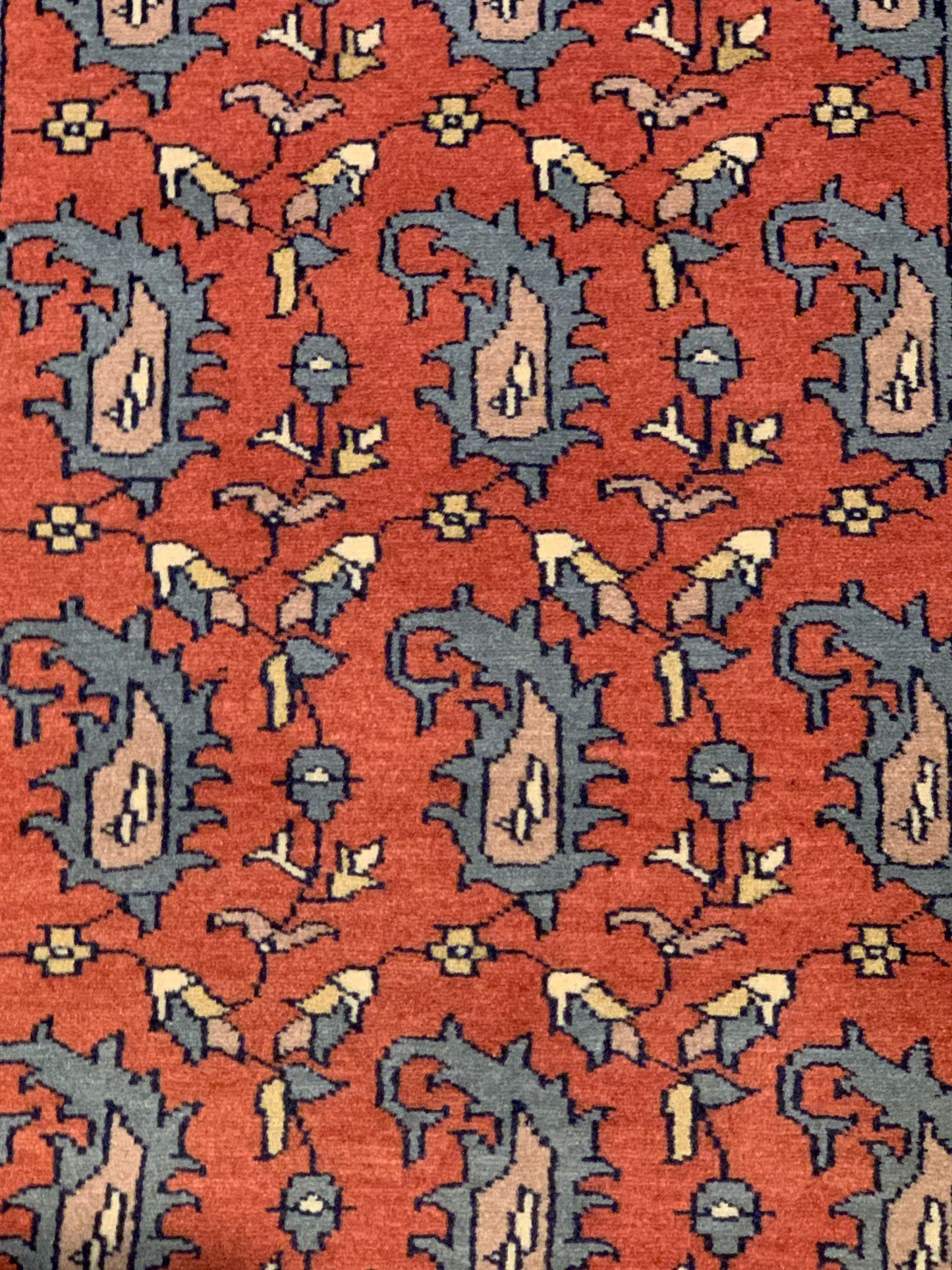 Hand-Knotted Pakistani Wool Rug, Tribal/Floral Design, size 2' 7" x 4' 5"