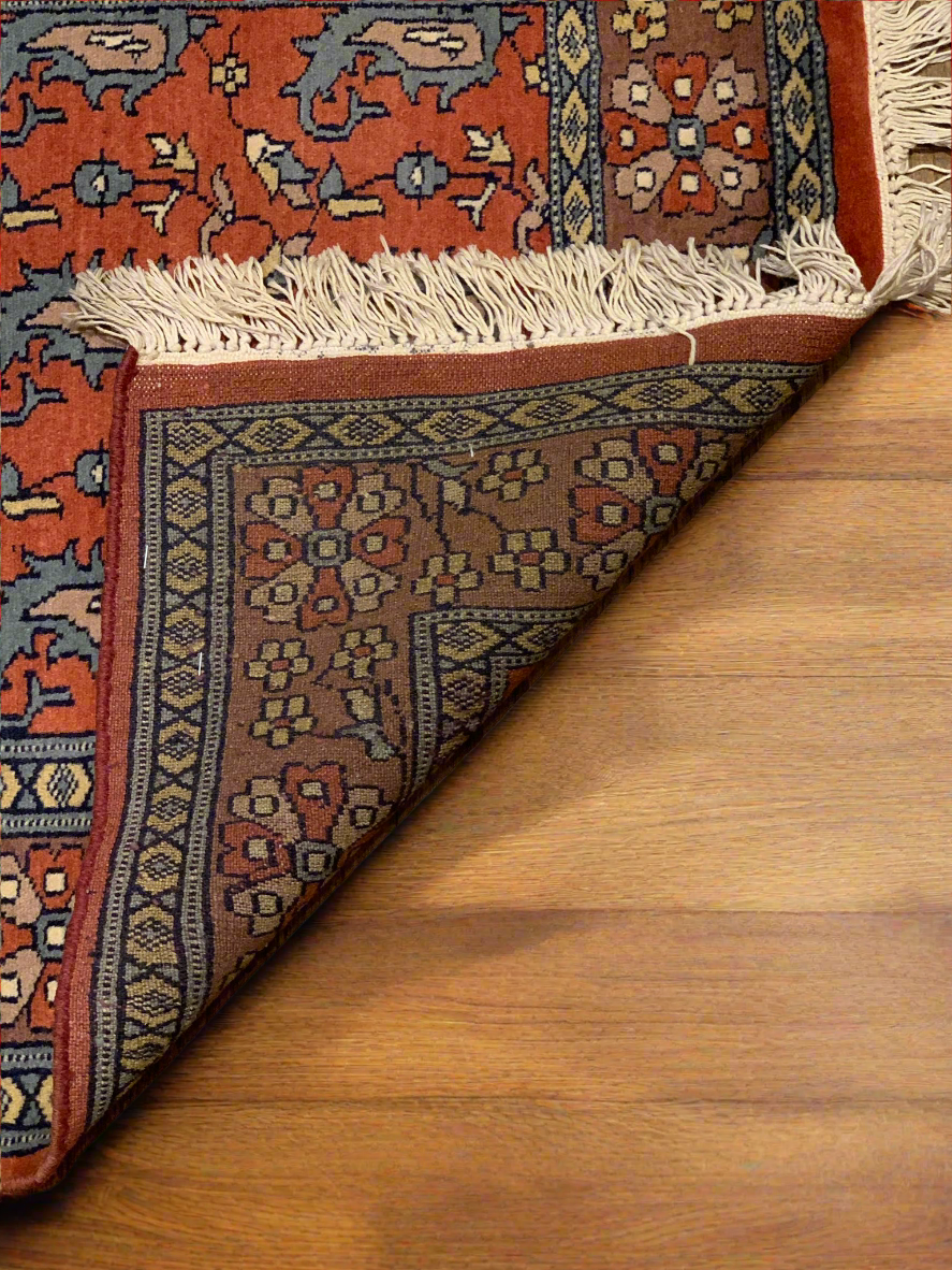 Hand-Knotted Pakistani Wool Rug, Tribal/Floral Design, size 2' 7" x 4' 5"