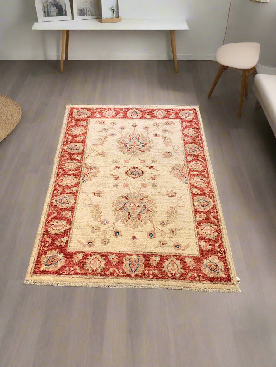 Hand-Knotted Sultanabad Vegetable-Dyed Wool Rug, 2' 8" x 3' 11" (K)