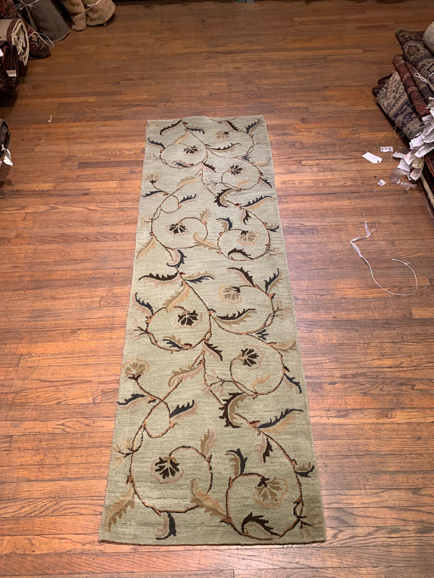 Persian-Inspired. Modern Defined. Turkish Made Rug, 2' 5" x 7' 9" (O)