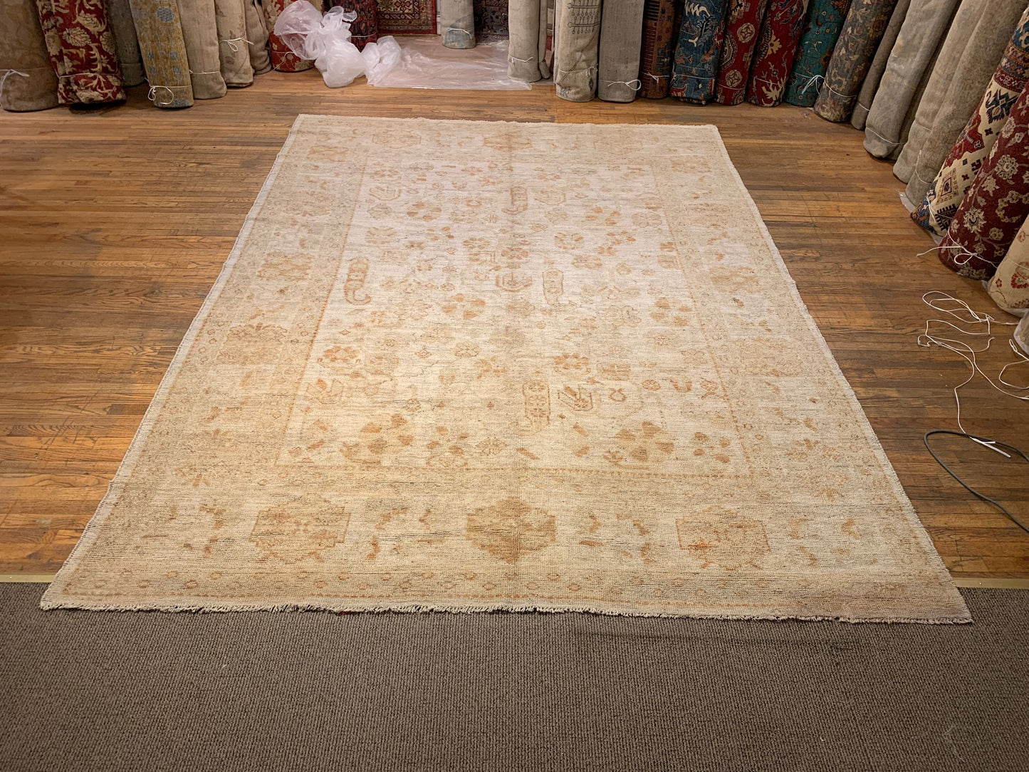 Hand-Knotted Sultanabad Vegetable-Dyed Wool Rug, 8' x 11' 8"