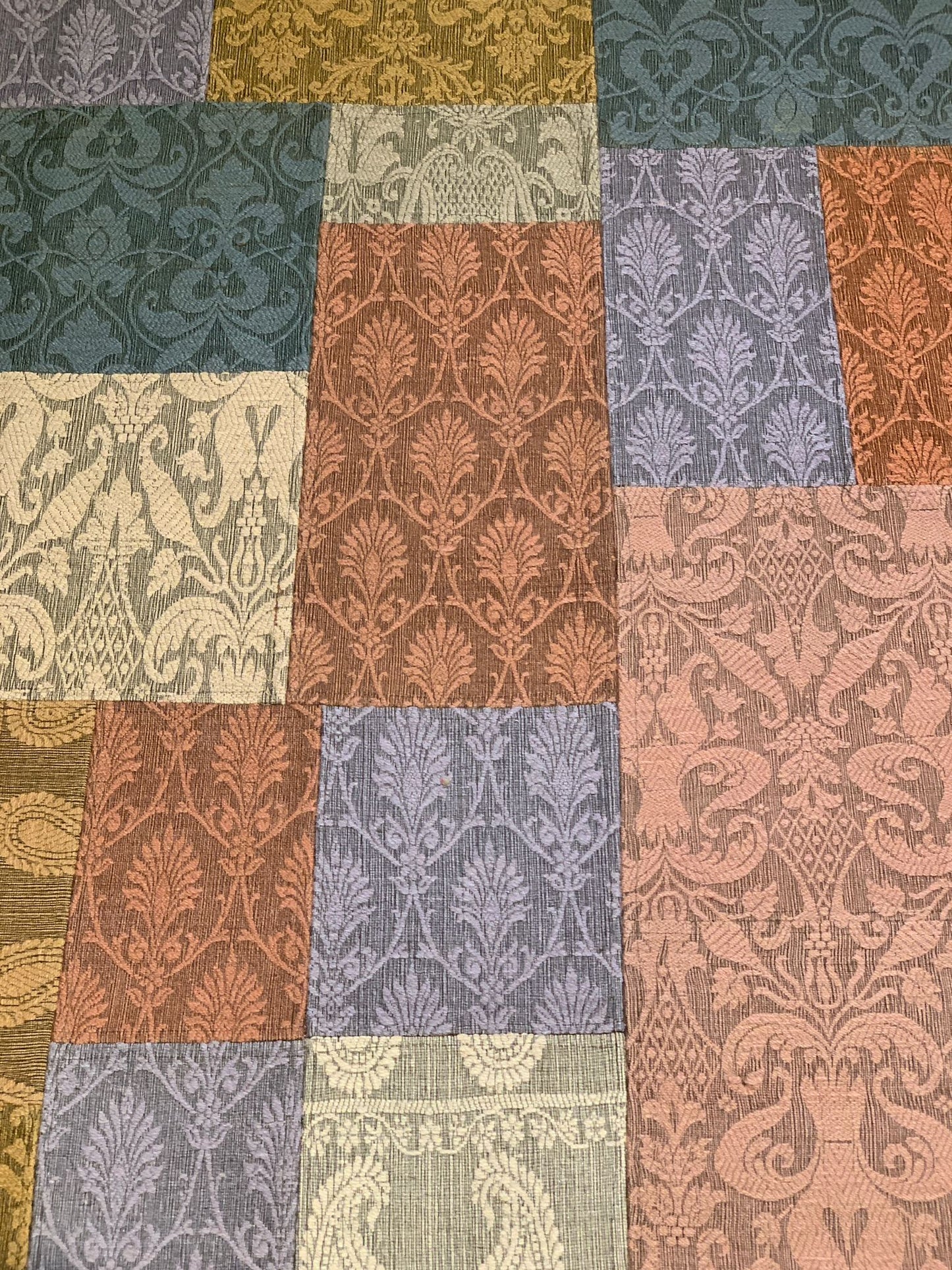 Persian-Inspired. Modern Defined. Turkish Made Rug, 3' x 5' (O)