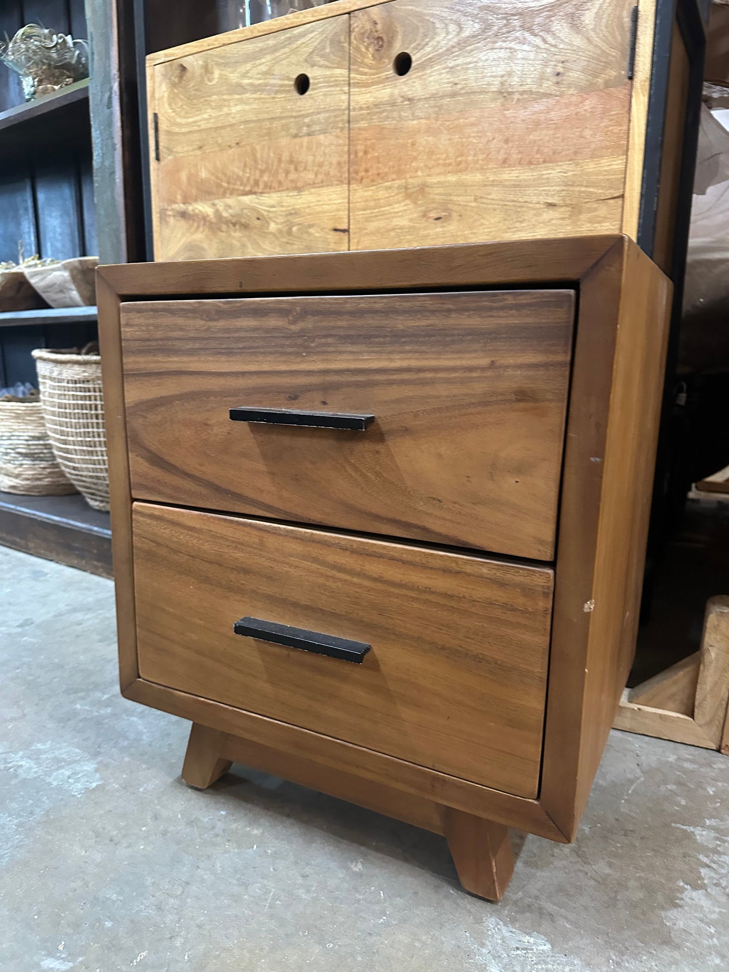Suar 2-Drawer Night Stand