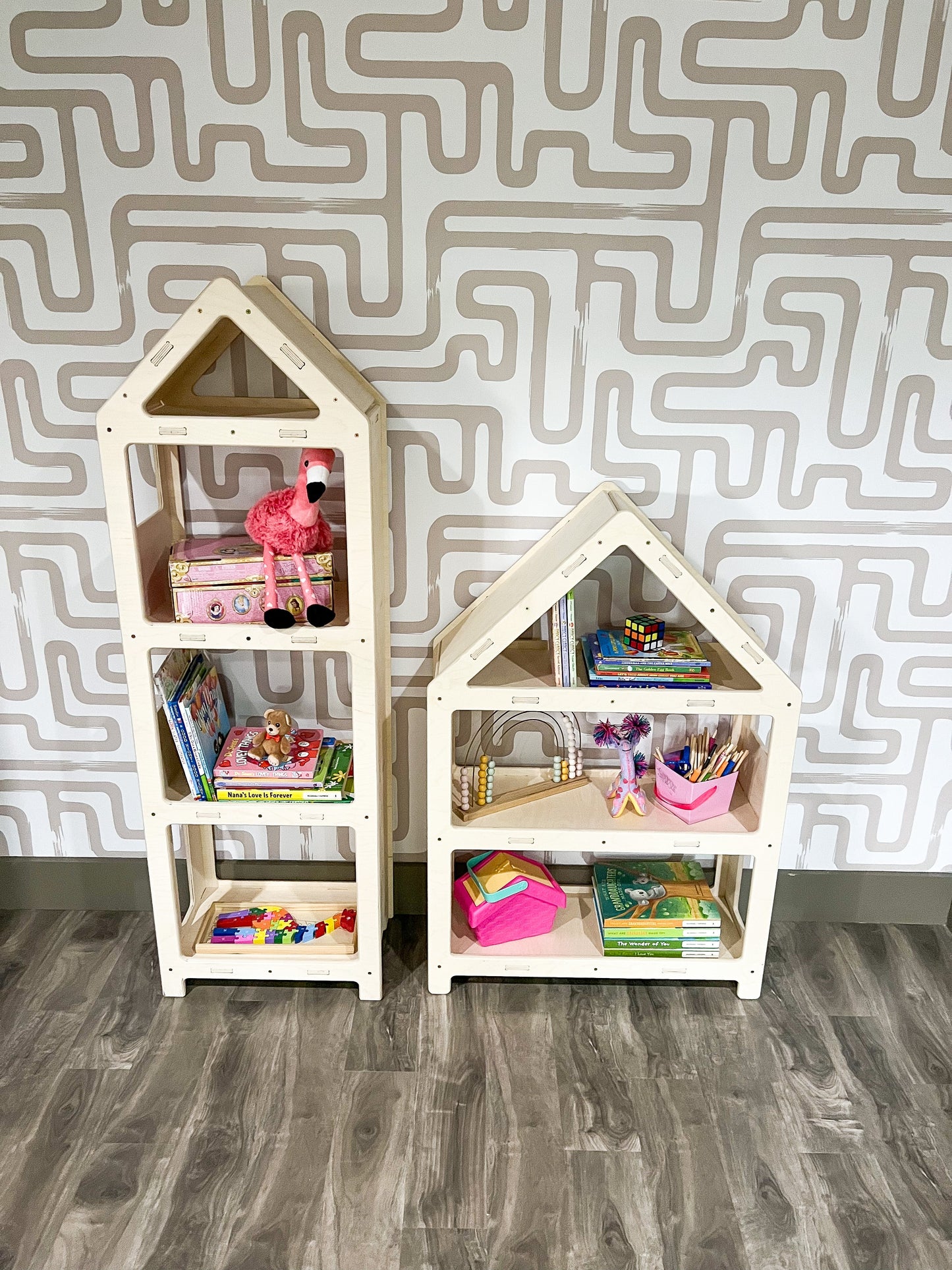 DOLLY- House Bookshelf