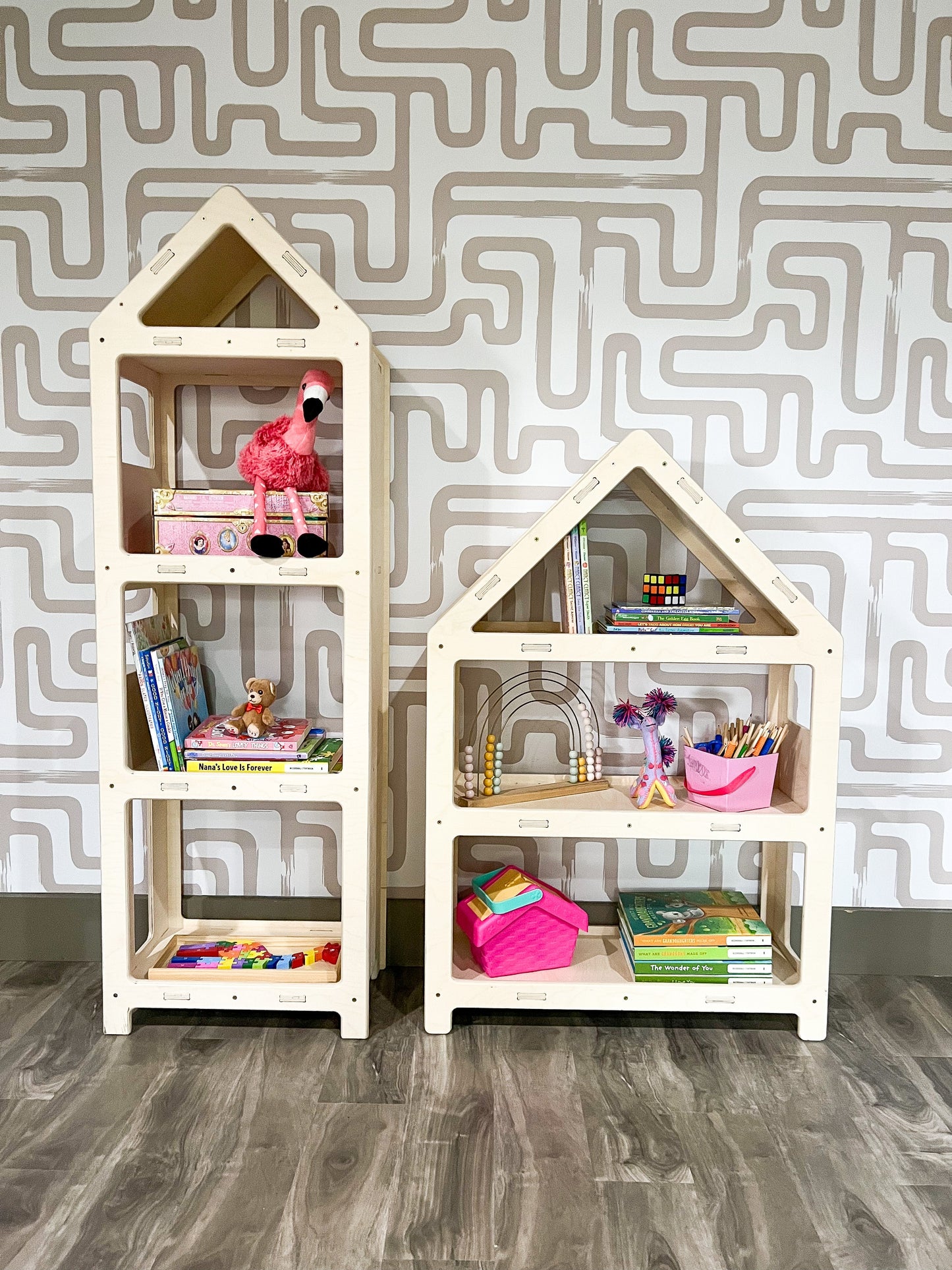 DOLLY- House Bookshelf