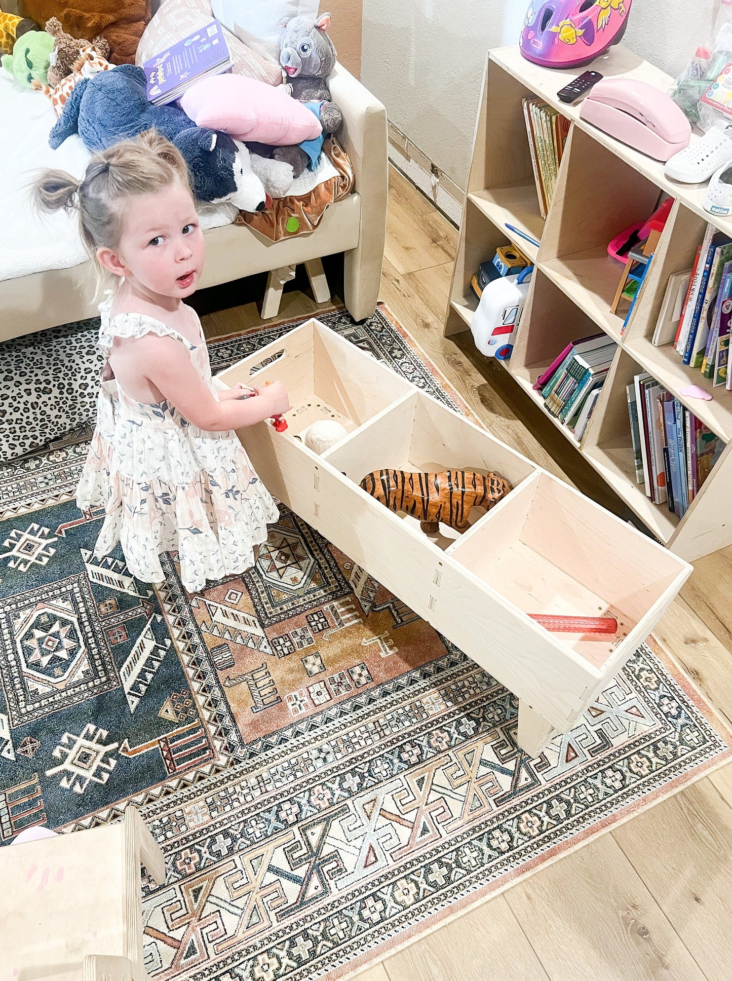 VAL- Book Bin