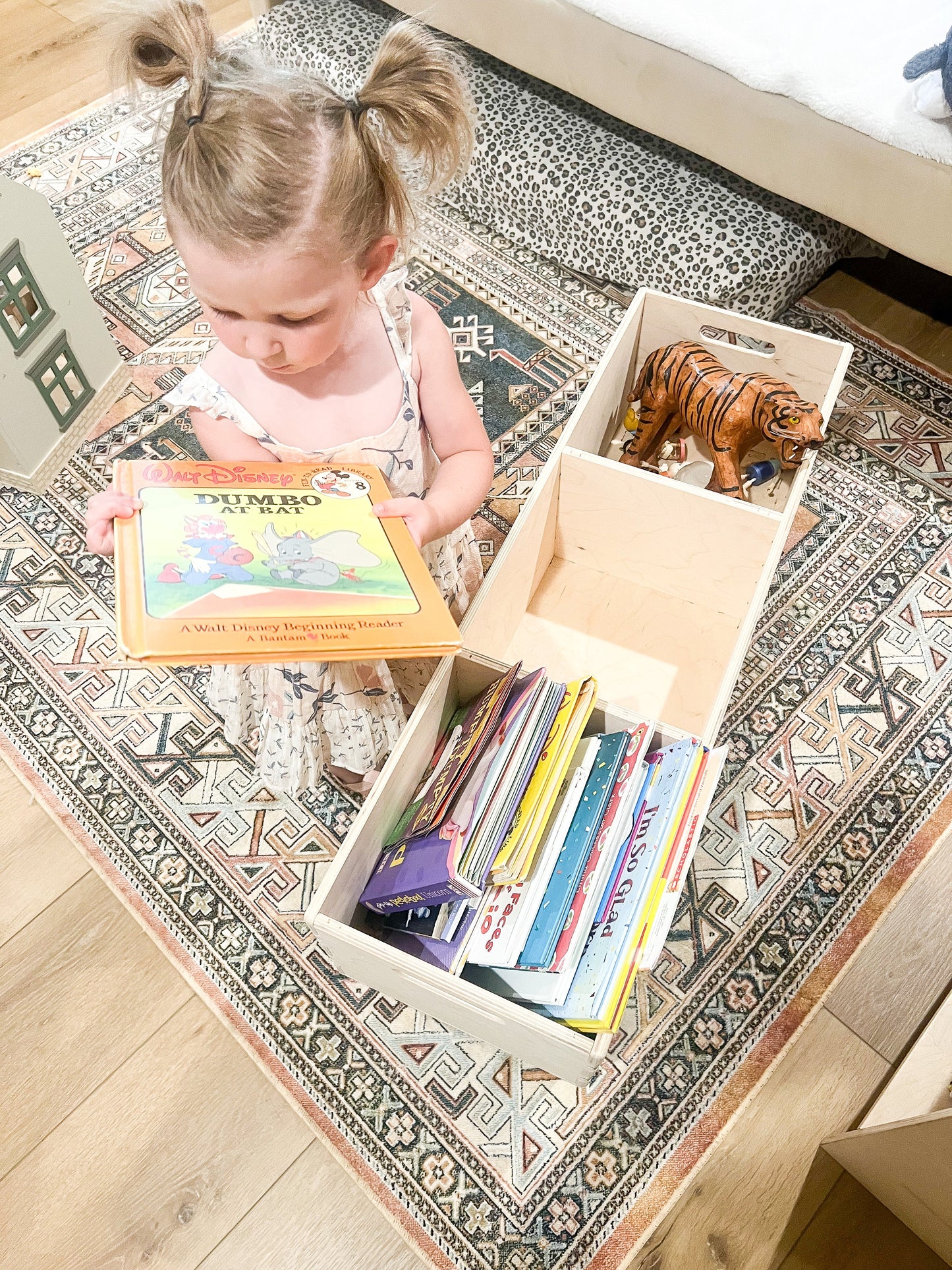 VAL- Book Bin