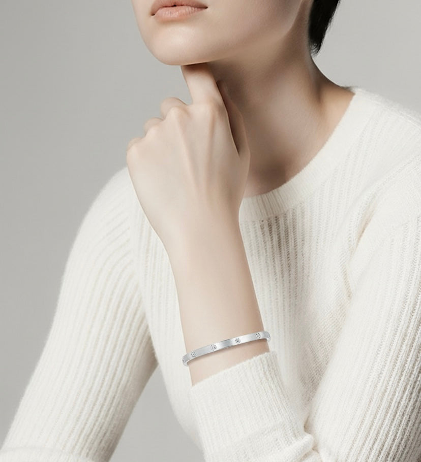BG308W B.Tiff 8-Stone Matte Bangle Bracelet